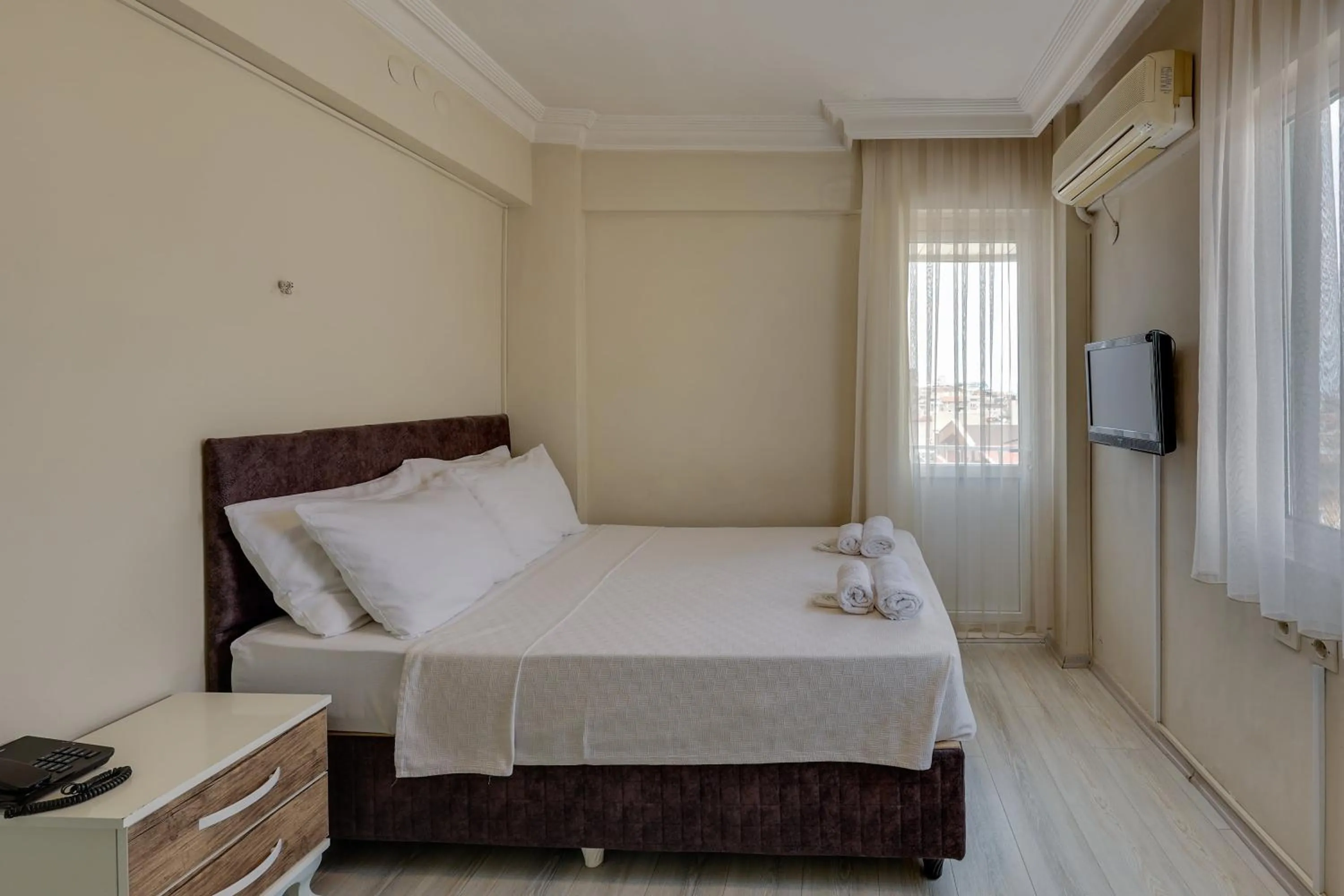 Standard Double Room in Hikmethan Otel