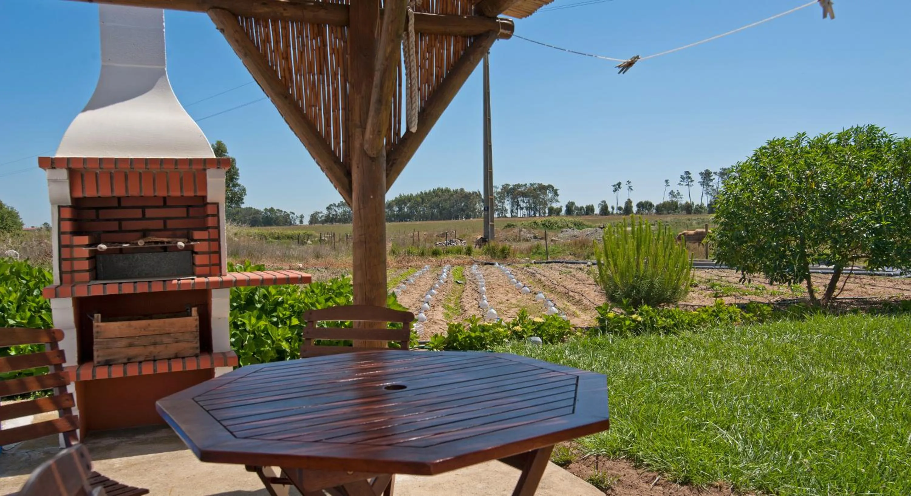 BBQ facilities in Monte do Zeca