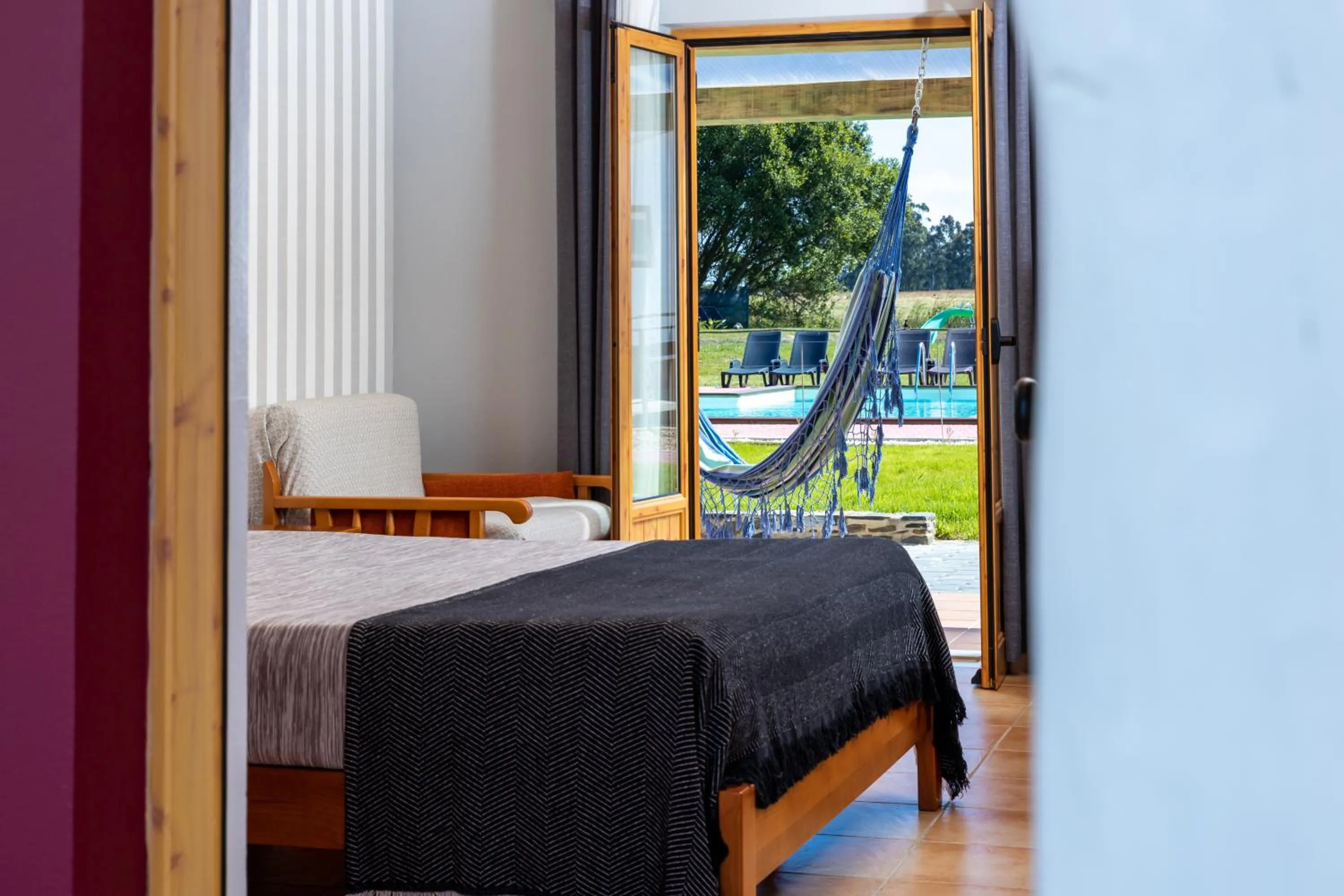 Balcony/Terrace, Bed in Monte do Zeca