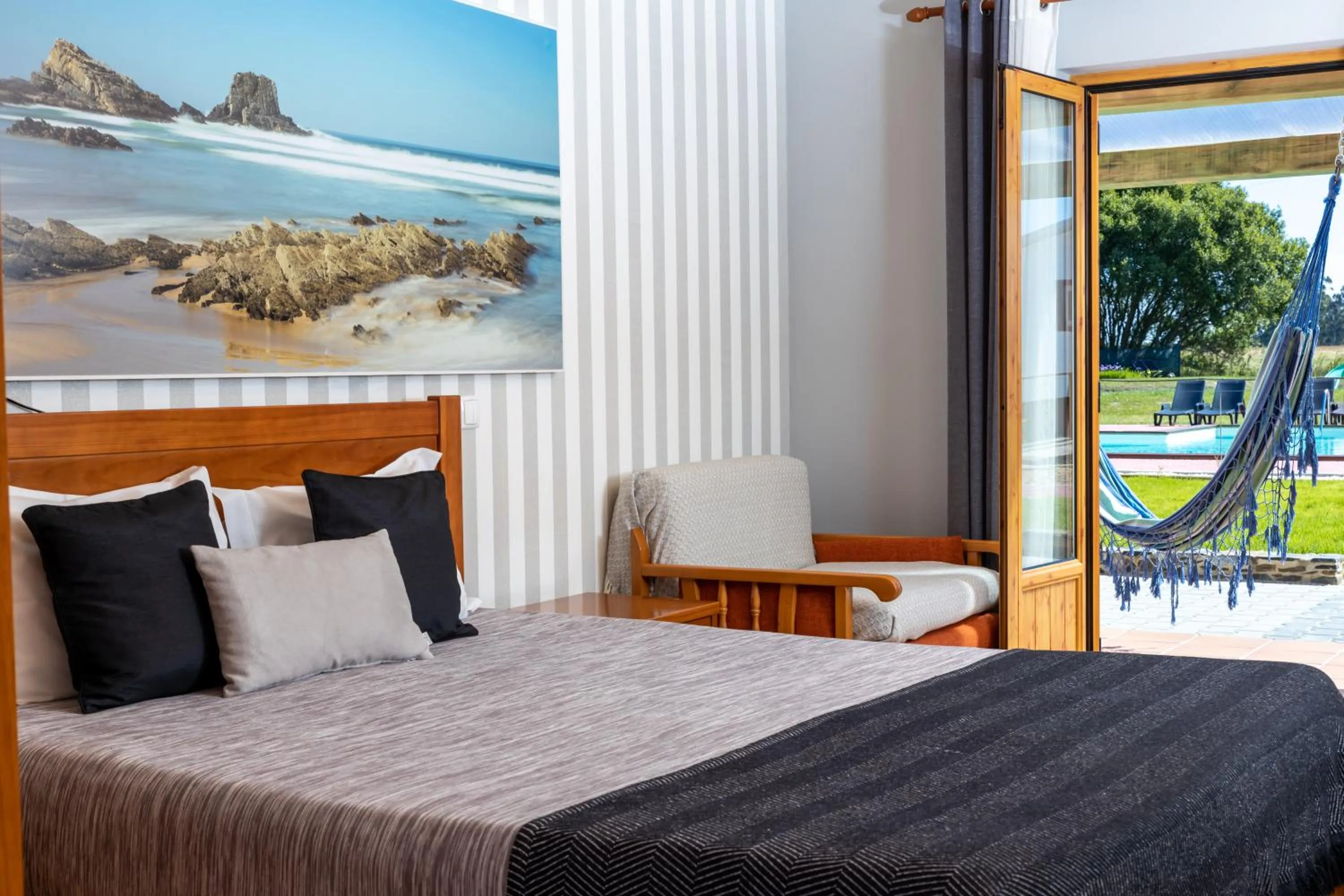 Bedroom, Bed in Monte do Zeca