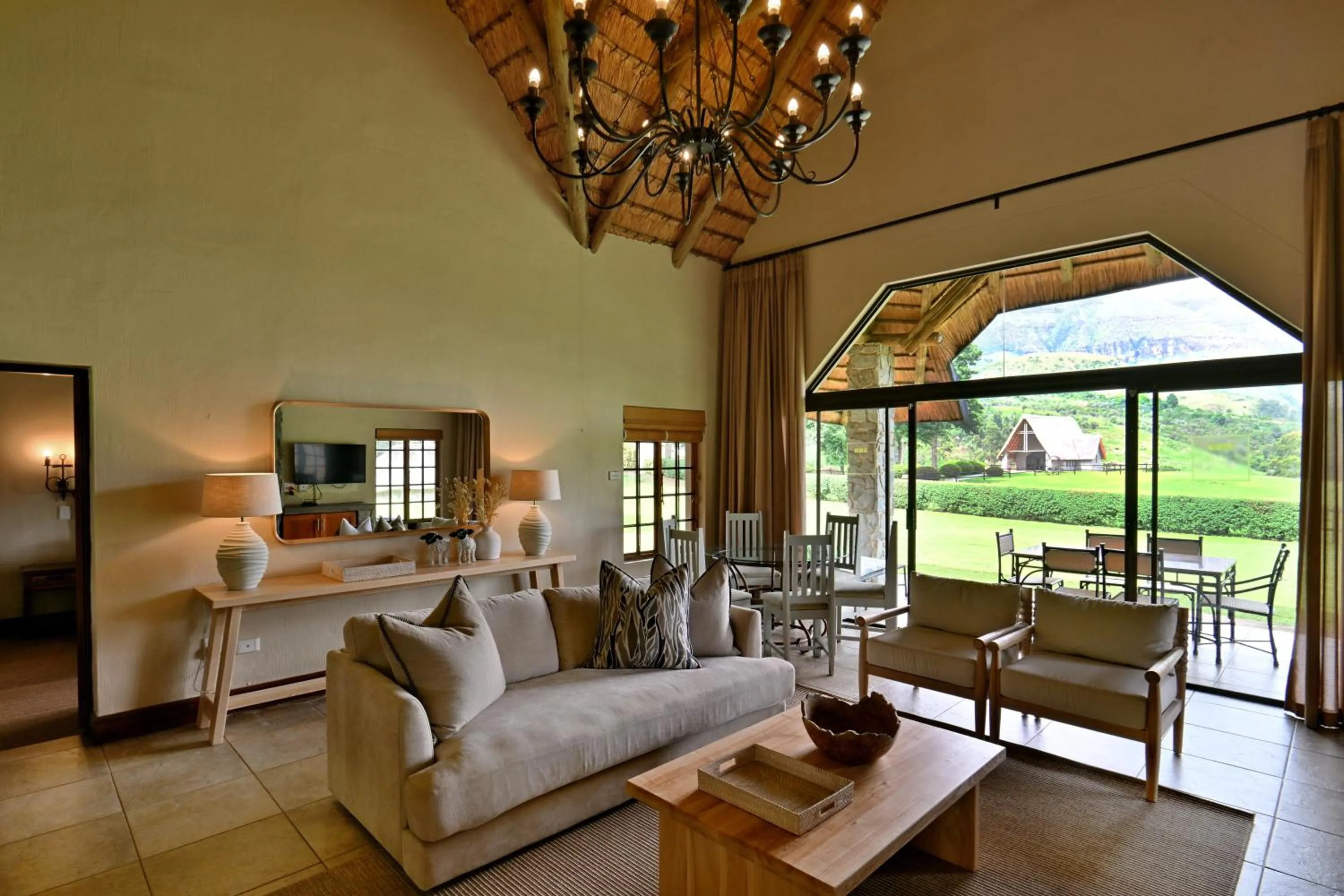 Self-Catering Chalet in Champagne Castle Hotel