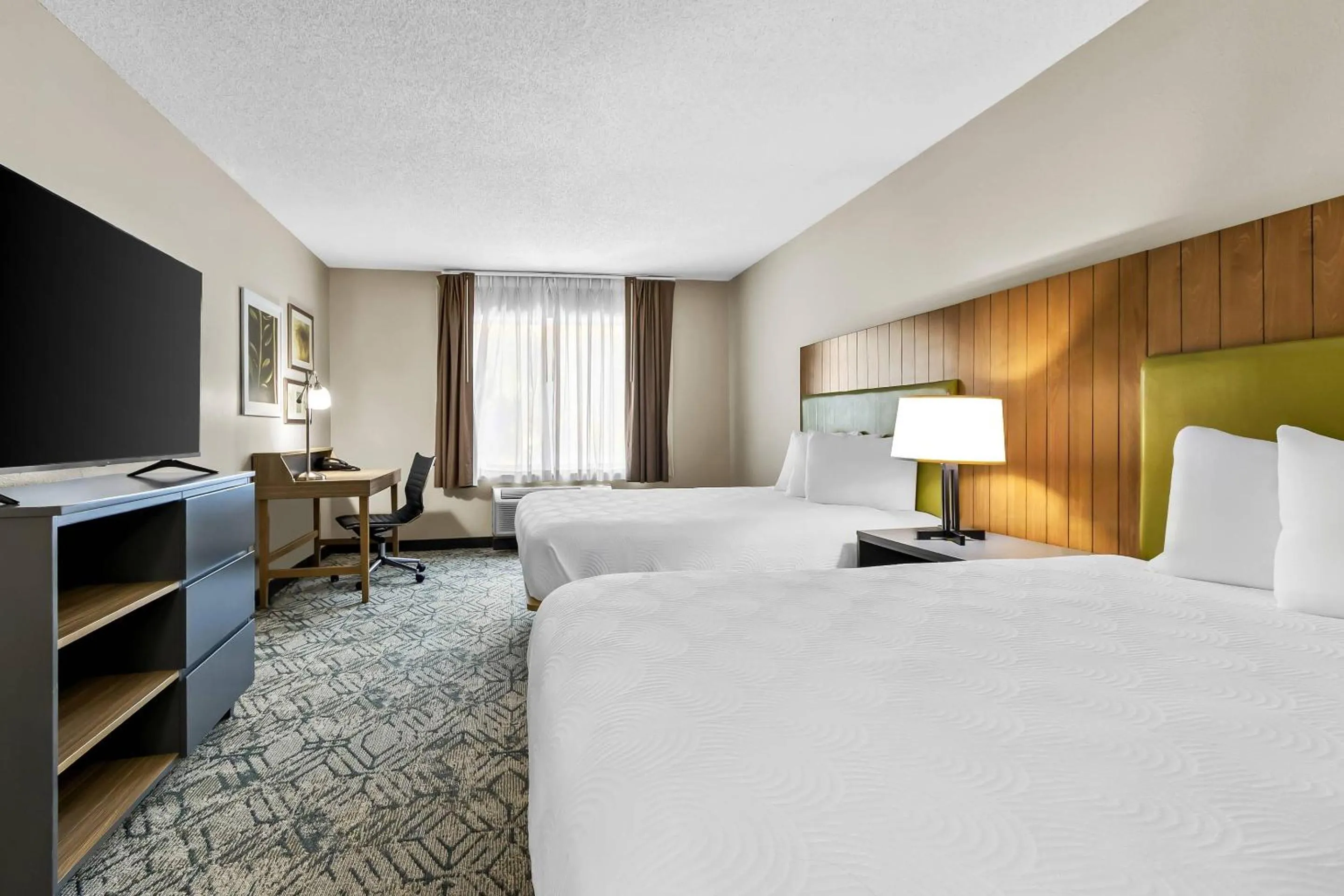 Bedroom, Bed in Country Inn & Suites By Radisson, Charleston North, SC