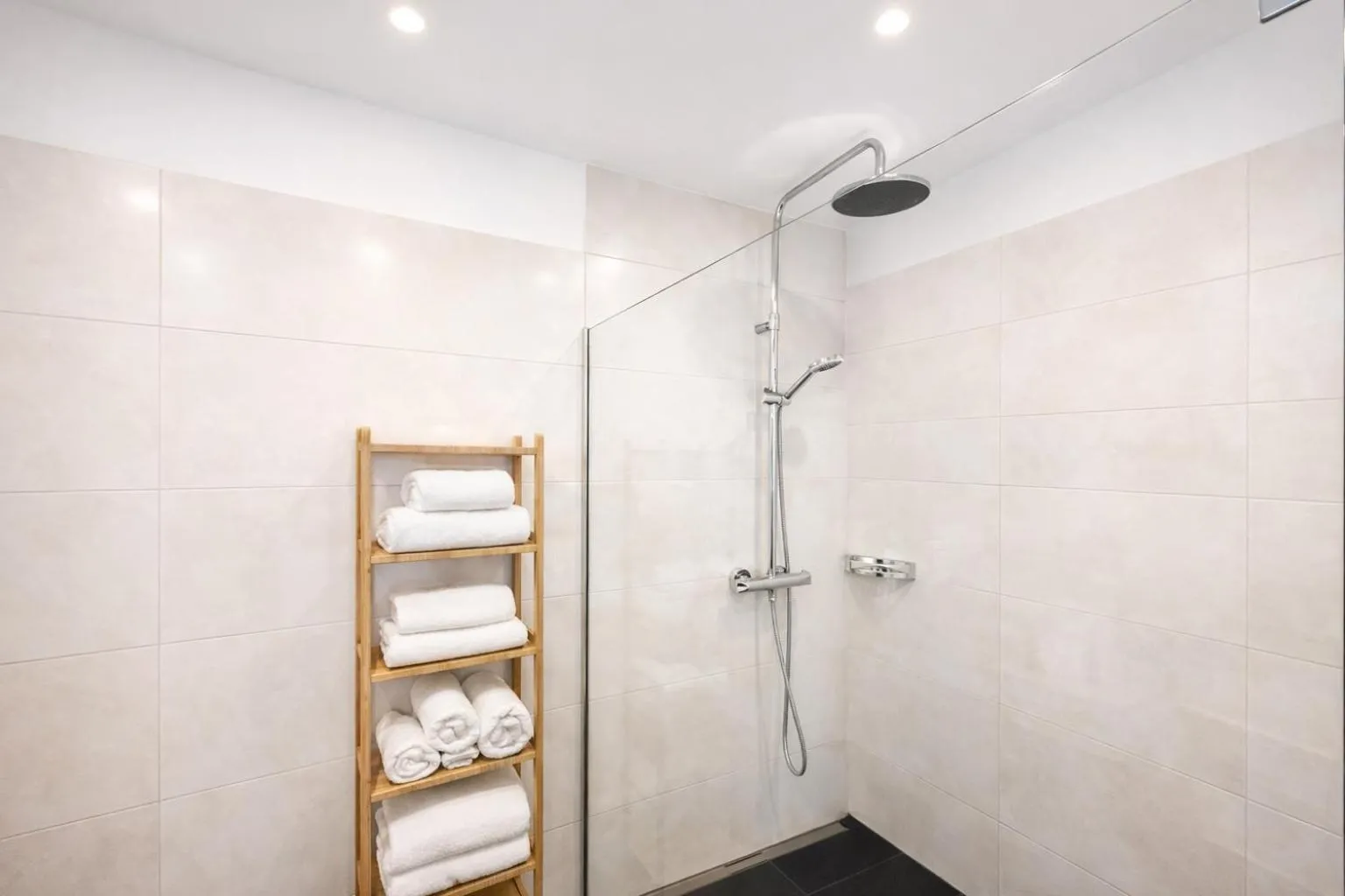 Shower in Apartment Frida by Da Alois