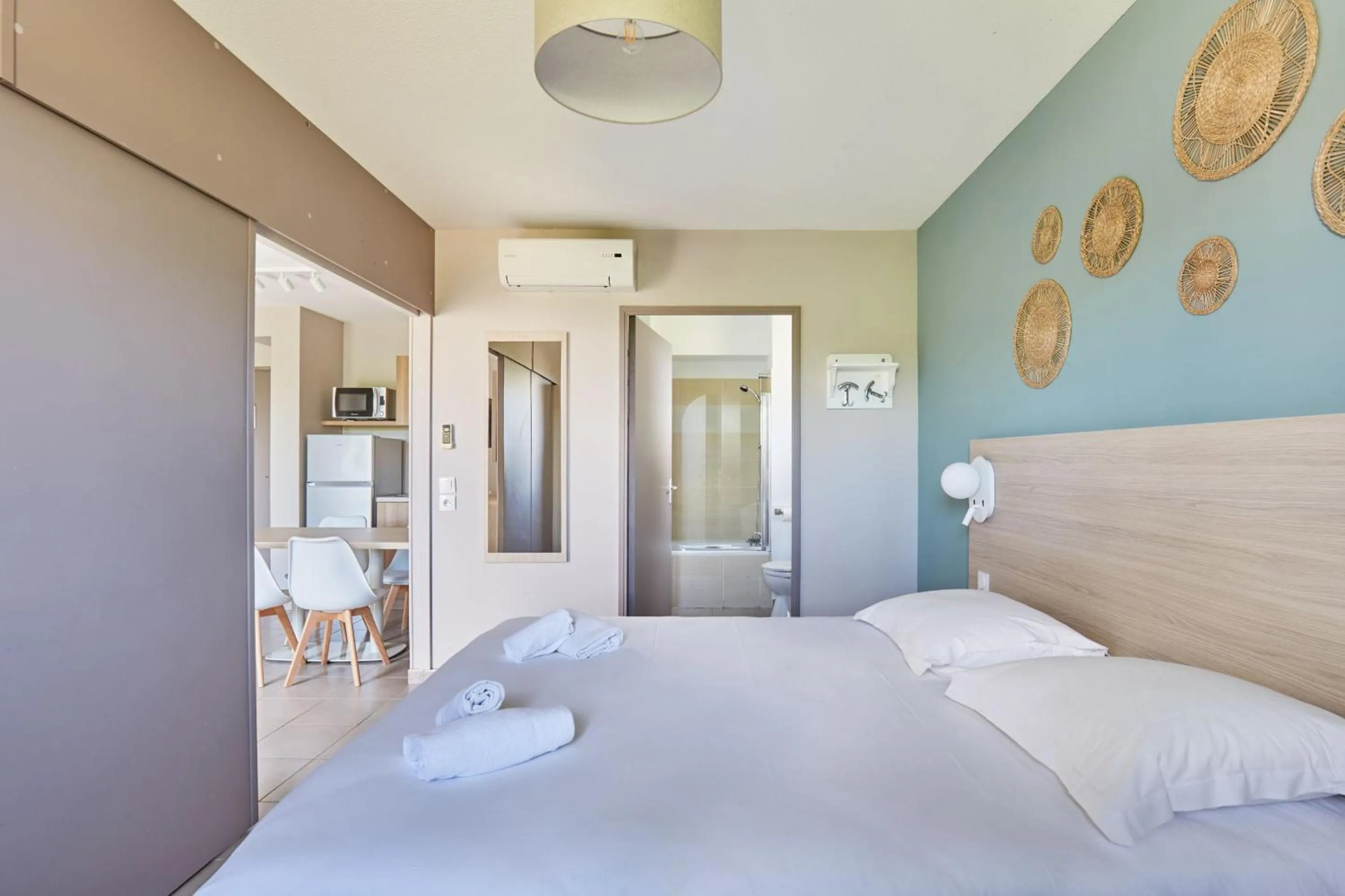 Bedroom, Bed in Résidence Odalys Les Océanides