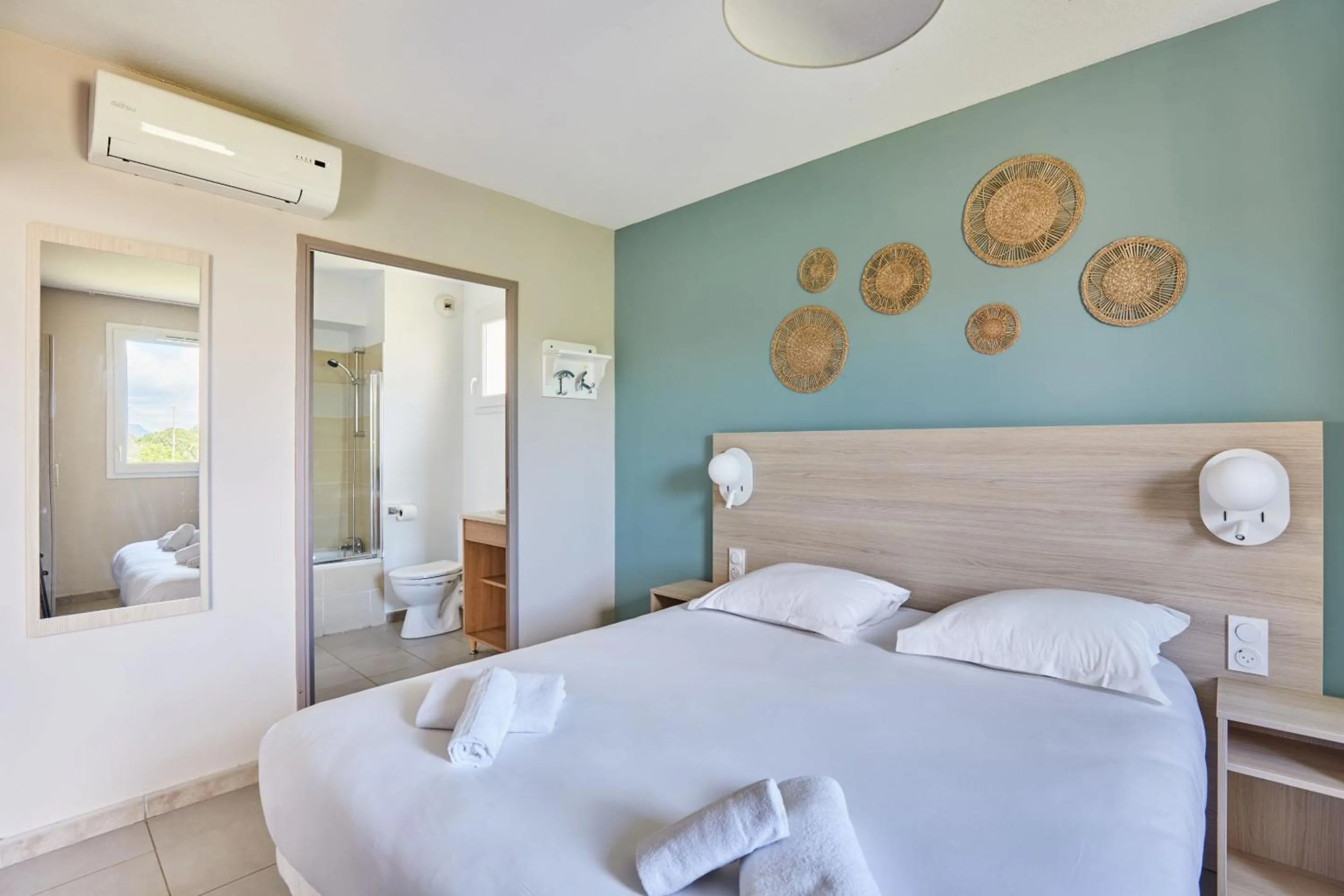 Bedroom, Bed in Résidence Odalys Les Océanides