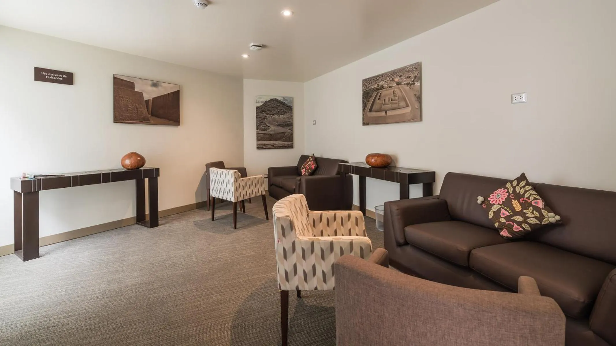 Living room in Casa Andina Standard Trujillo Plaza