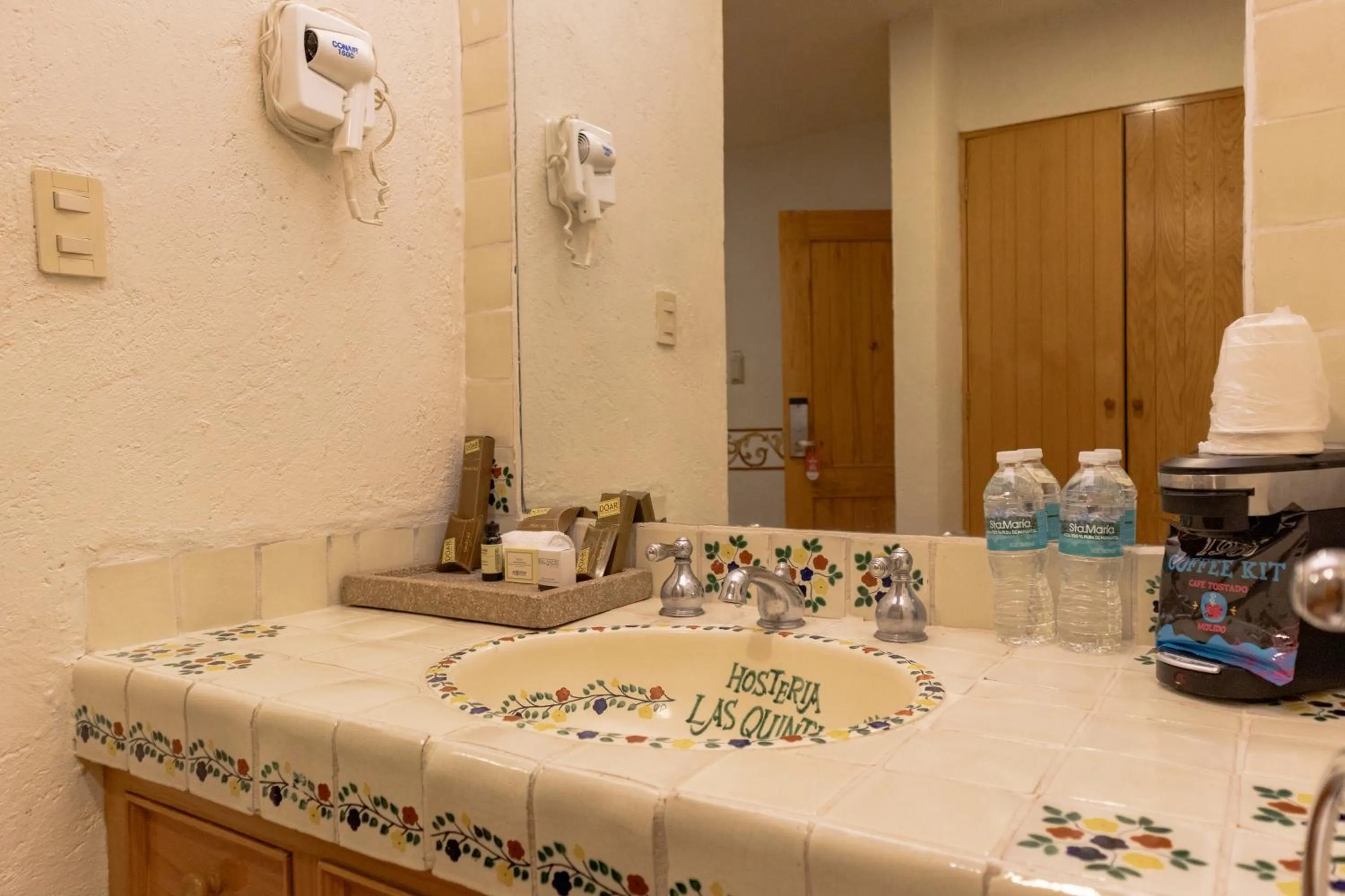 Shower in Hosteria Las Quintas Hotel Restaurante Bar