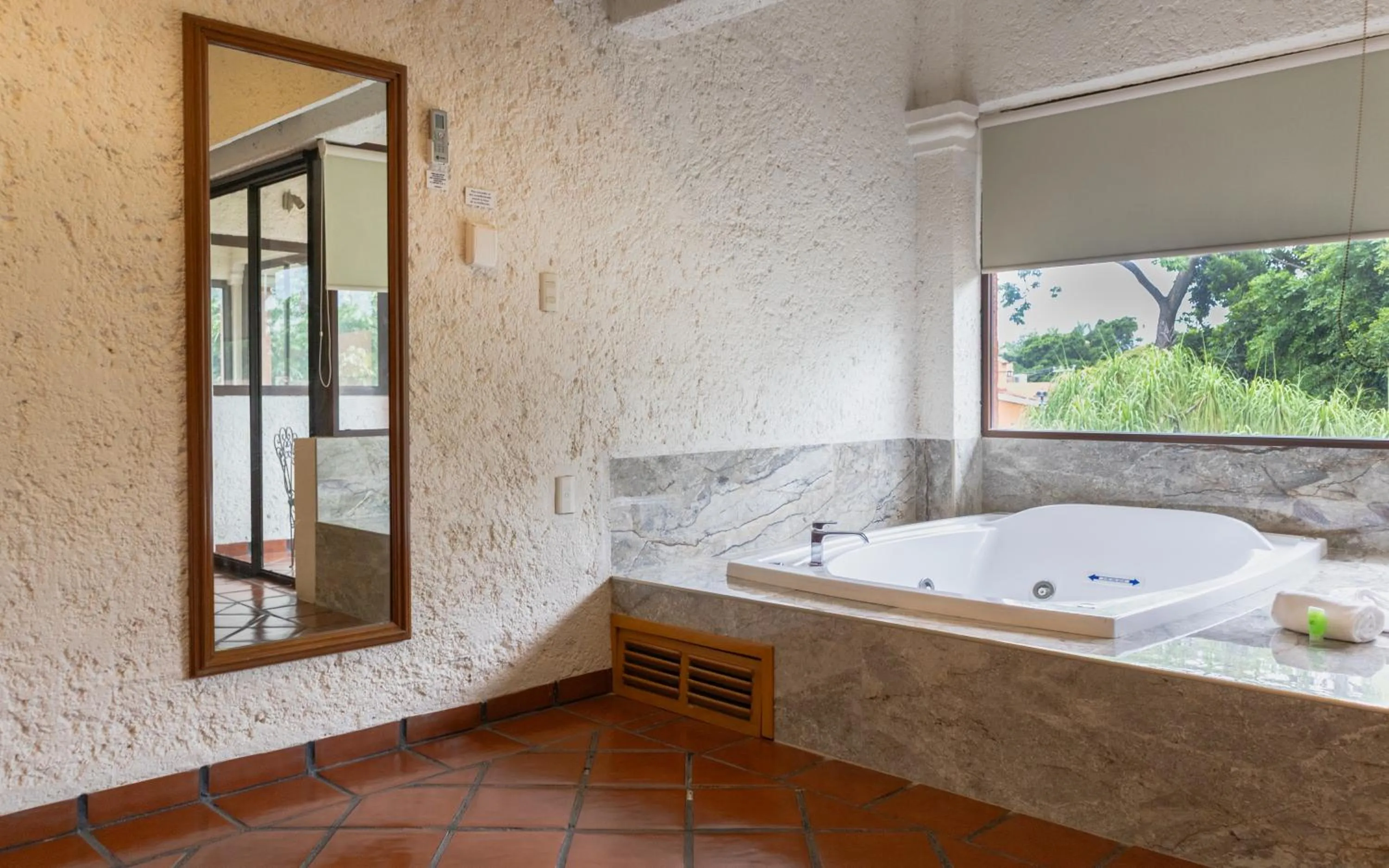 Hot Tub in Hosteria Las Quintas Hotel Restaurante Bar