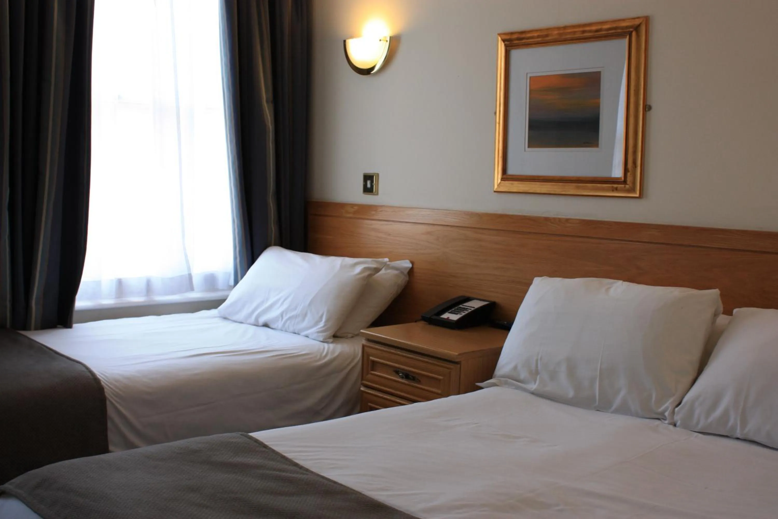 Bedroom, Bed in Regency Hotel Westend