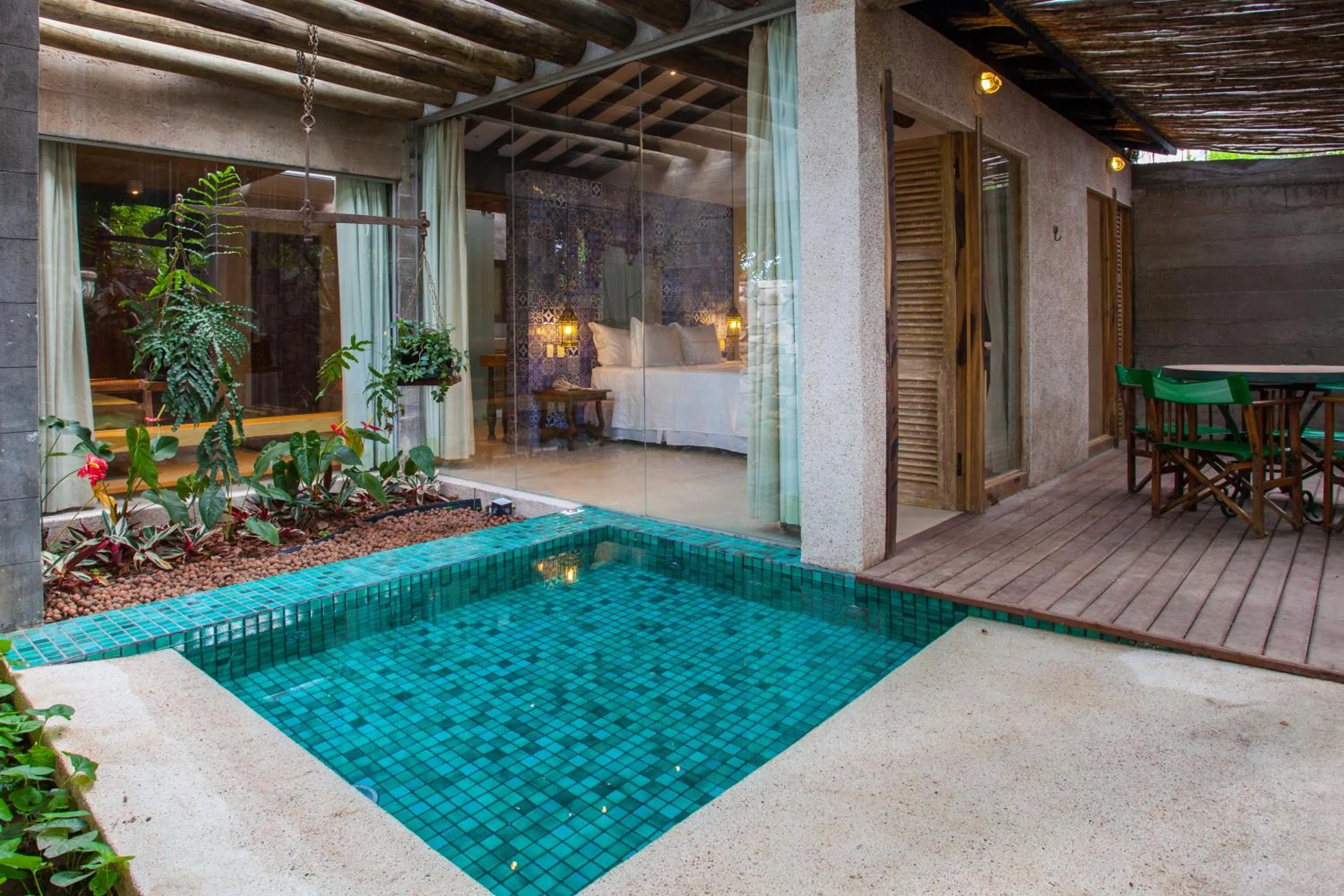 Swimming pool in Hotel de Lençois