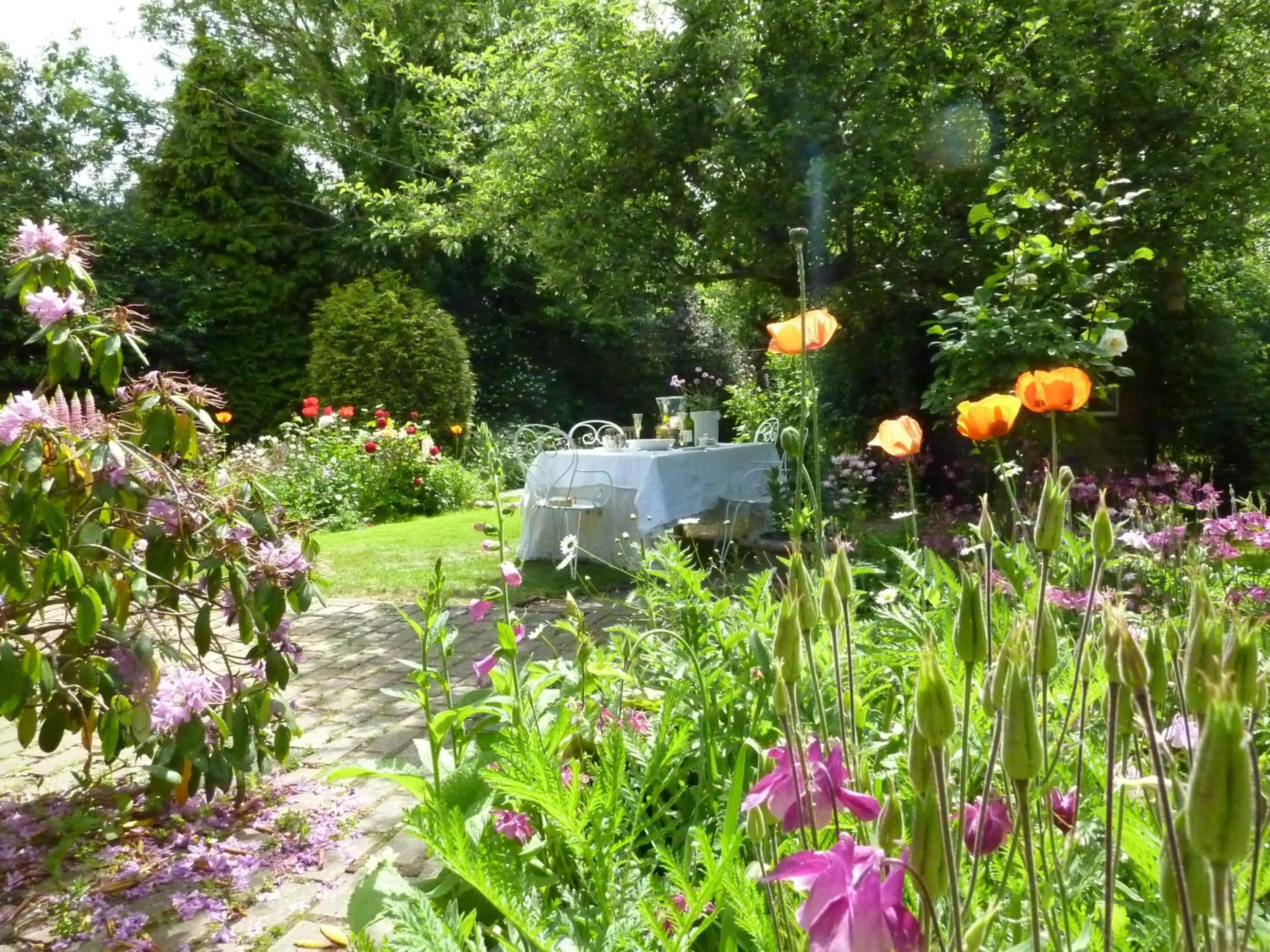 Spring in Chequers Hotel