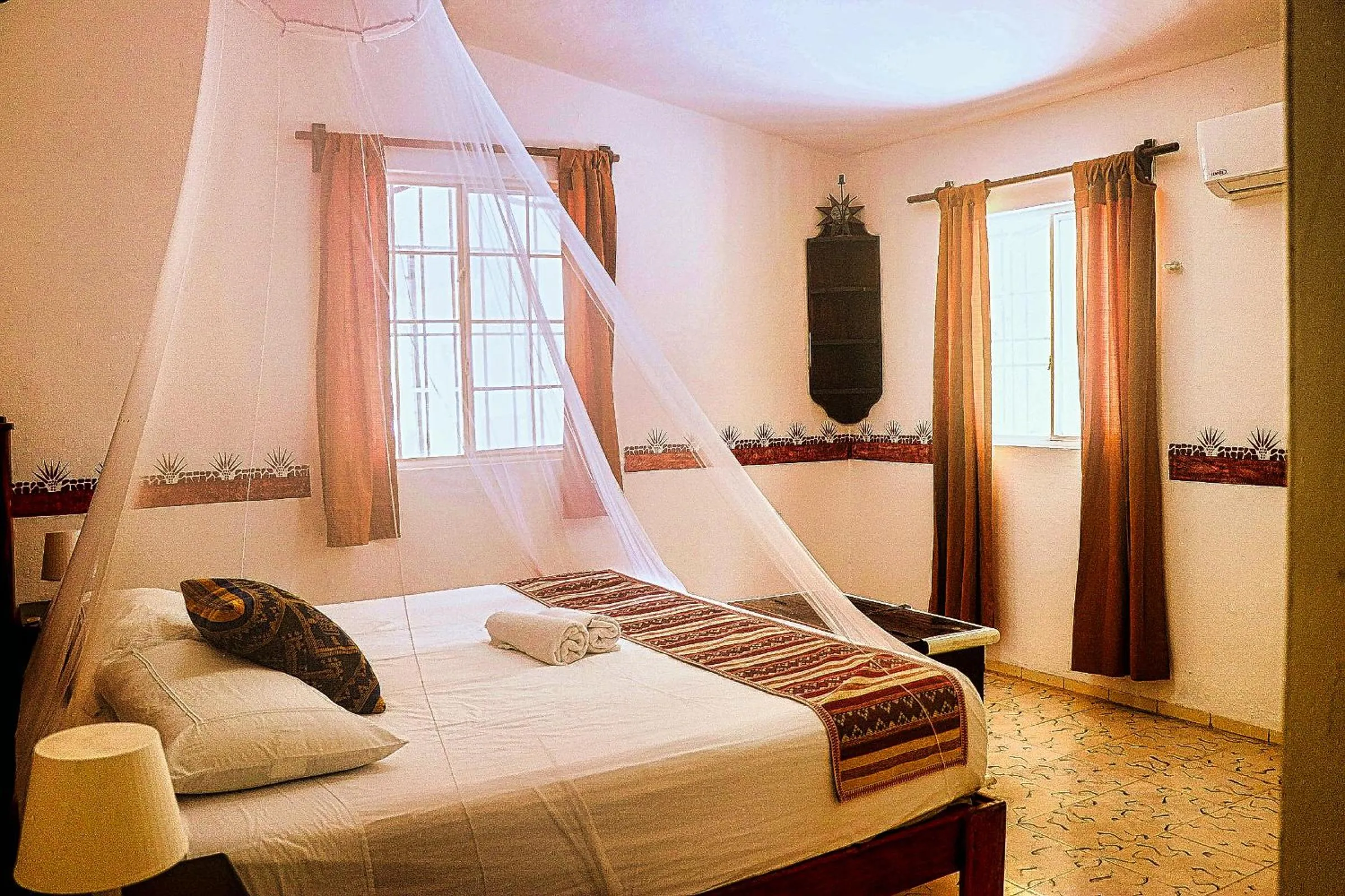 Bed in Hacienda Antigua Villa, 50m from sandy Beach