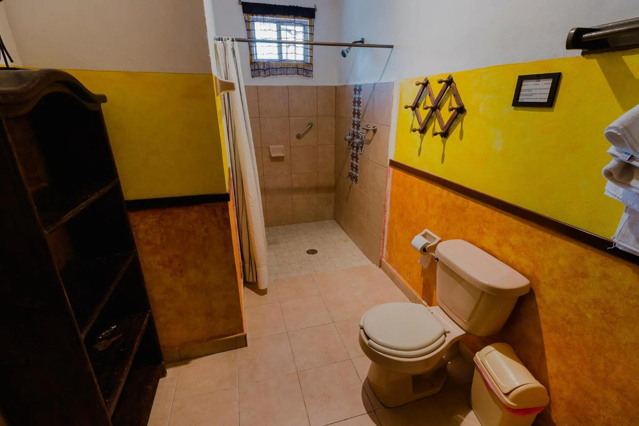 Bathroom in Hacienda Antigua Villa, 50m from sandy Beach