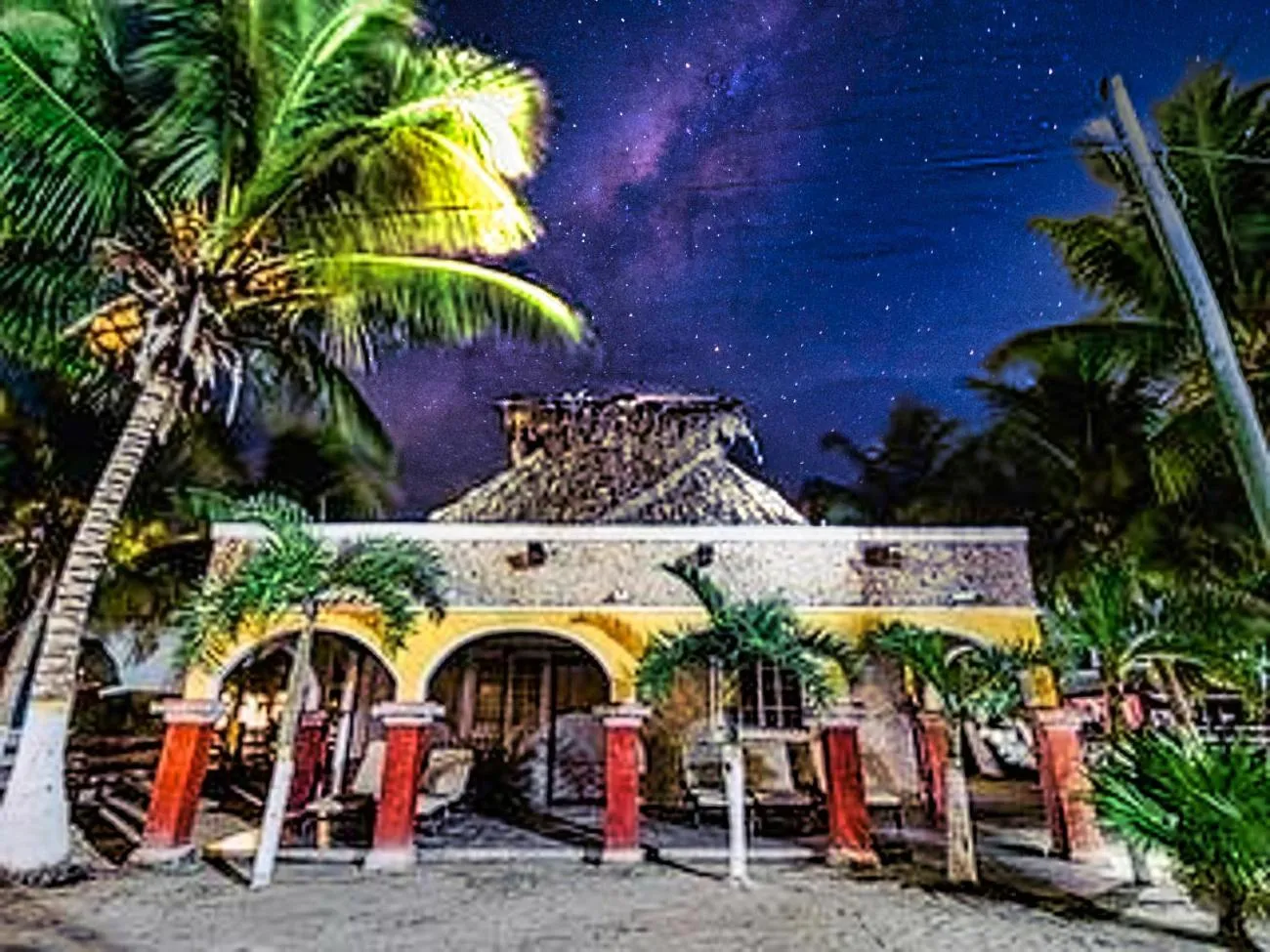 Hacienda Antigua Villa, 50m from sandy Beach