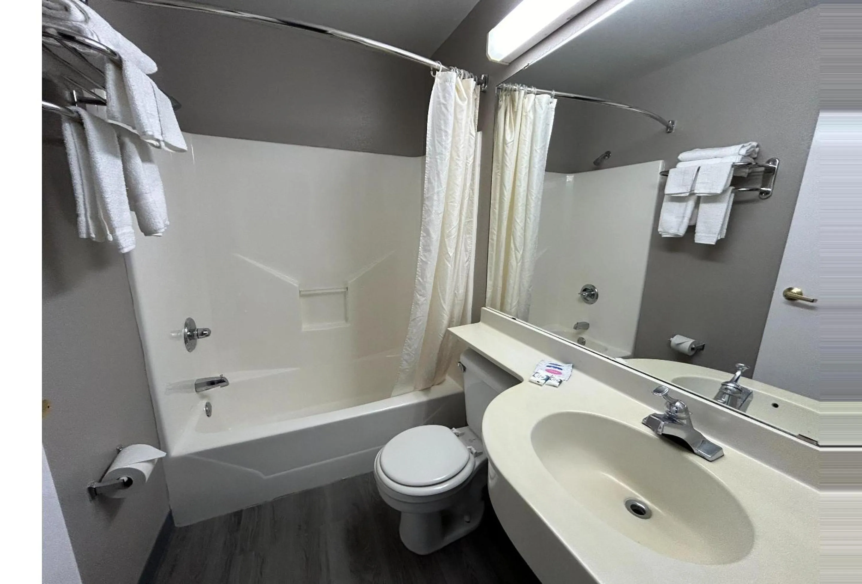 Bathroom in Motel 6 Idabel, OK