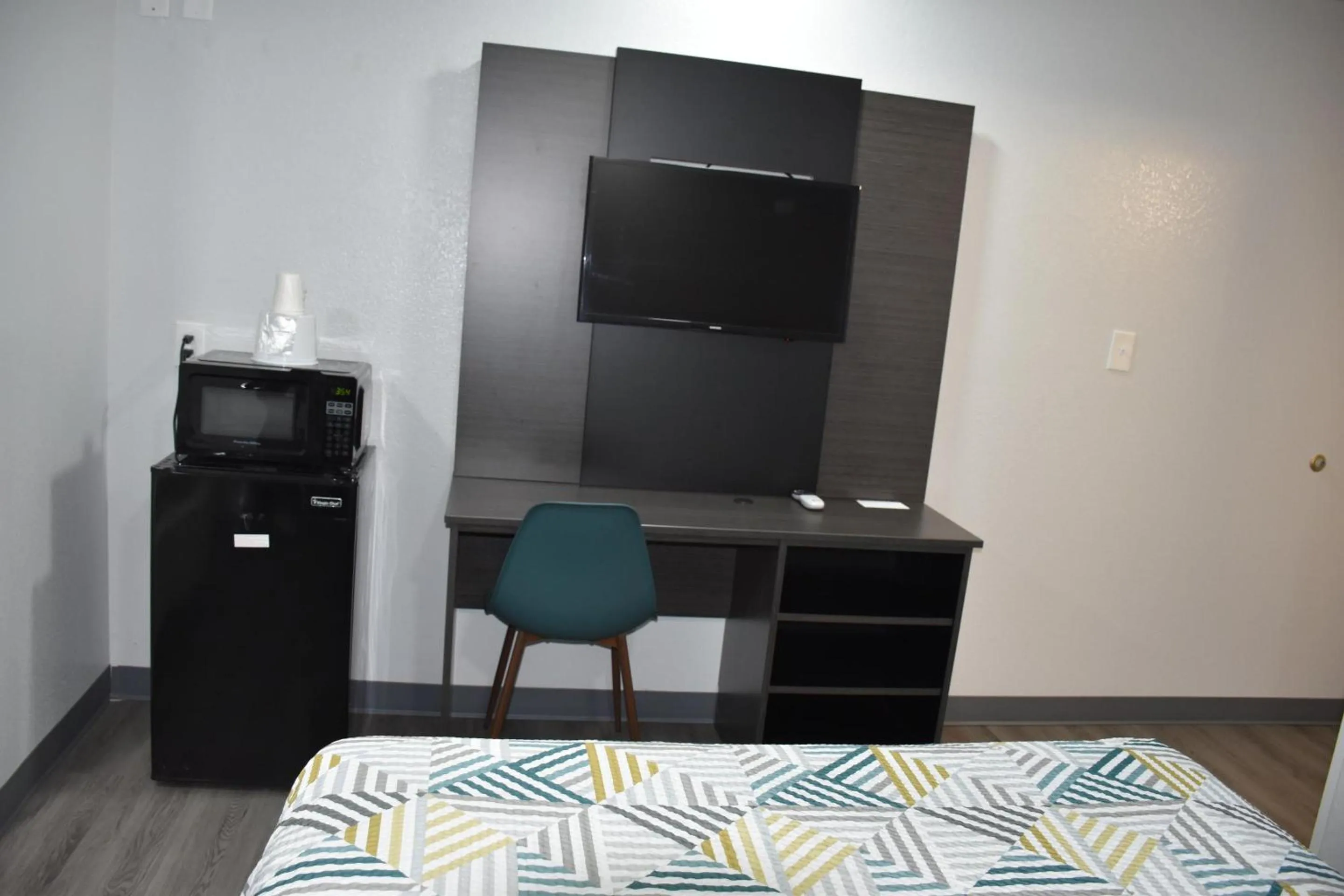 Bedroom, Bed in Motel 6 Idabel, OK