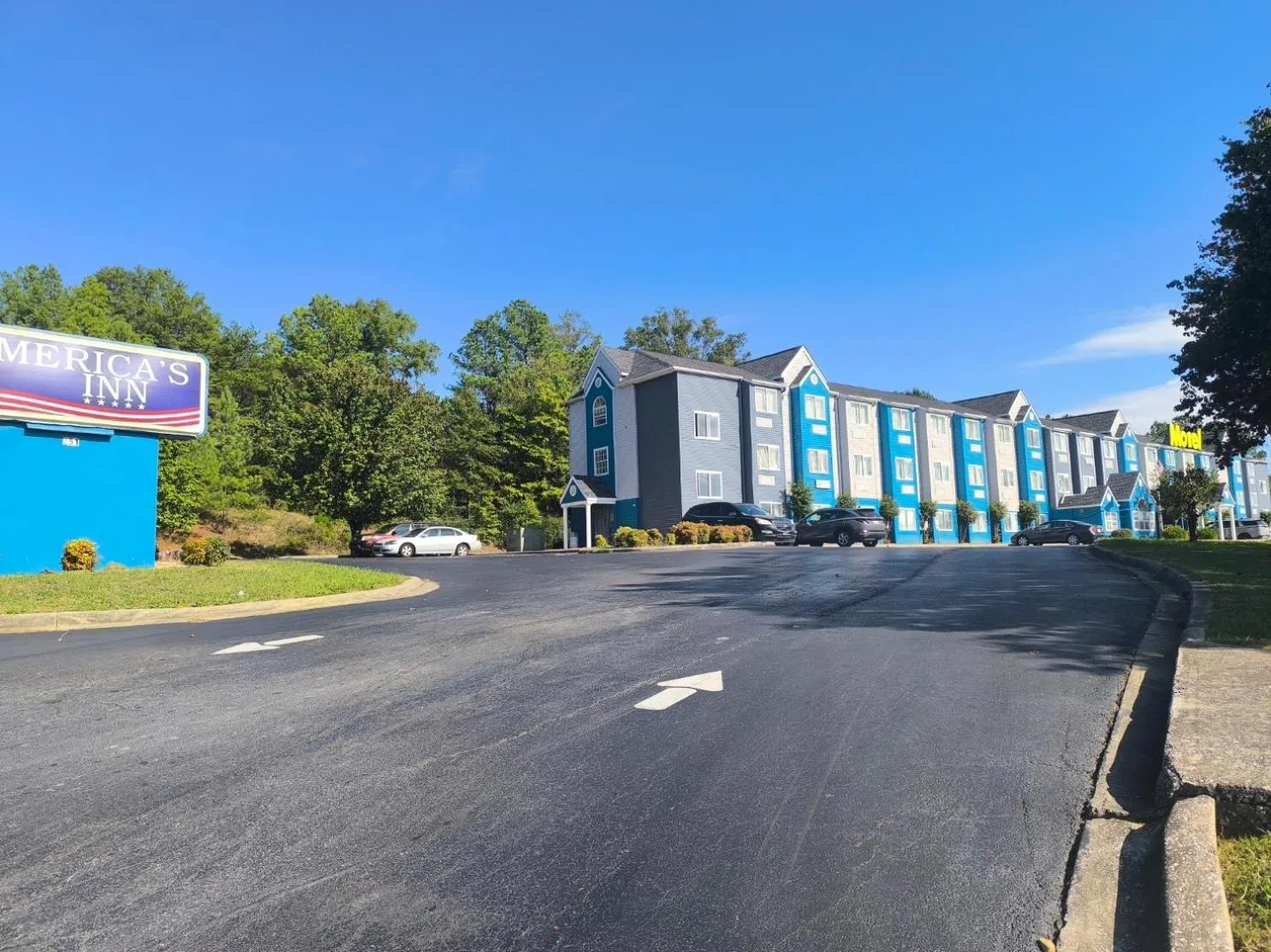 Property building in Budgetel Inn Birmingham