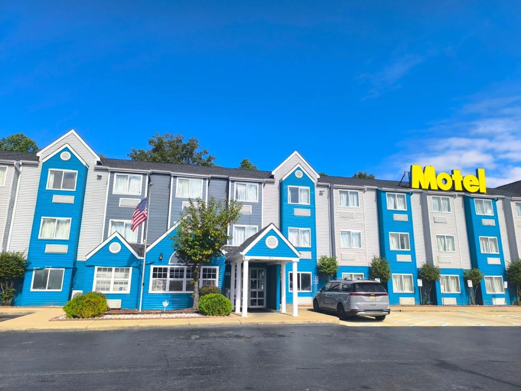 Property building in Budgetel Inn Birmingham