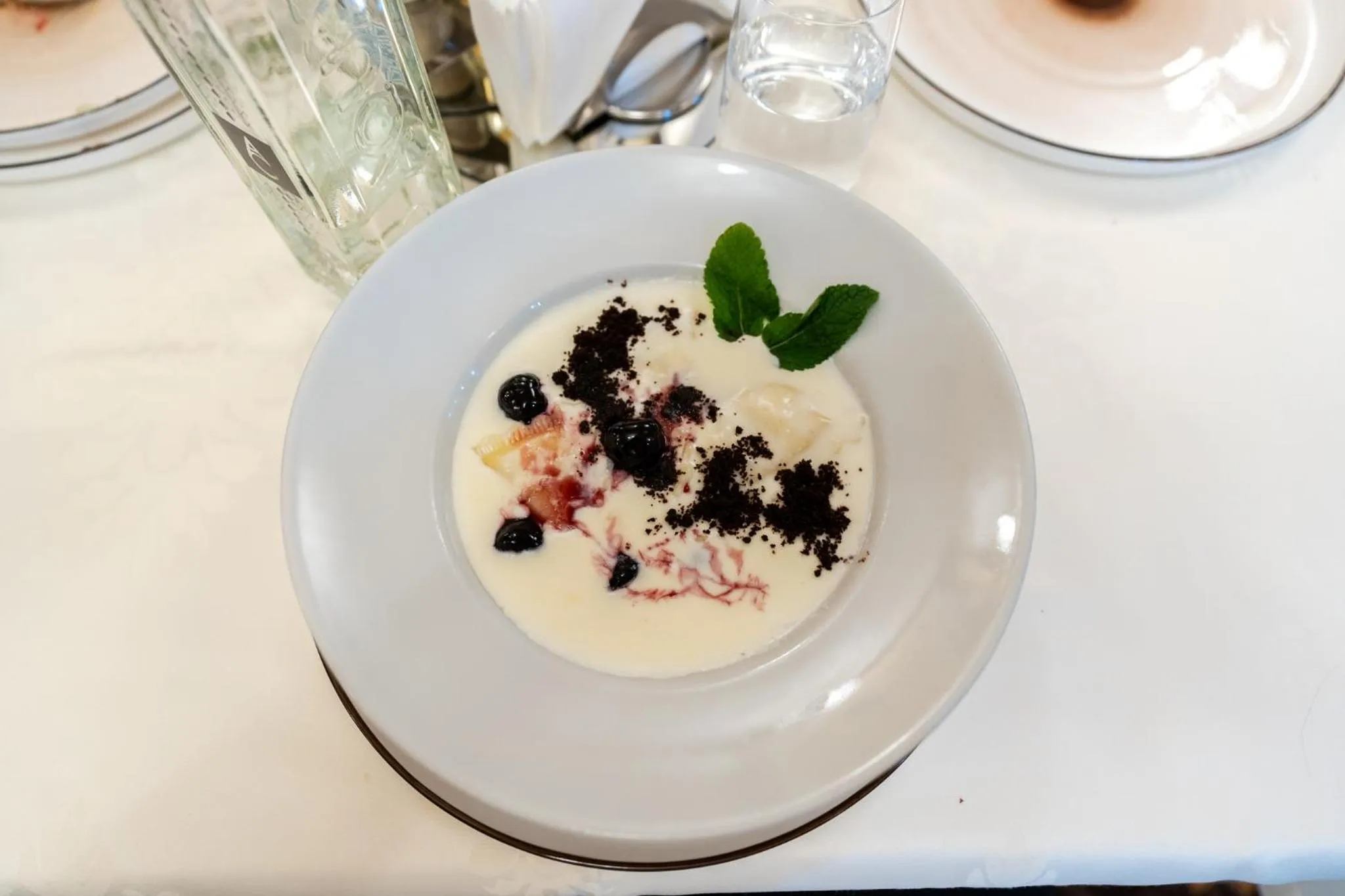 Restaurant/places to eat in Hotel Dorna