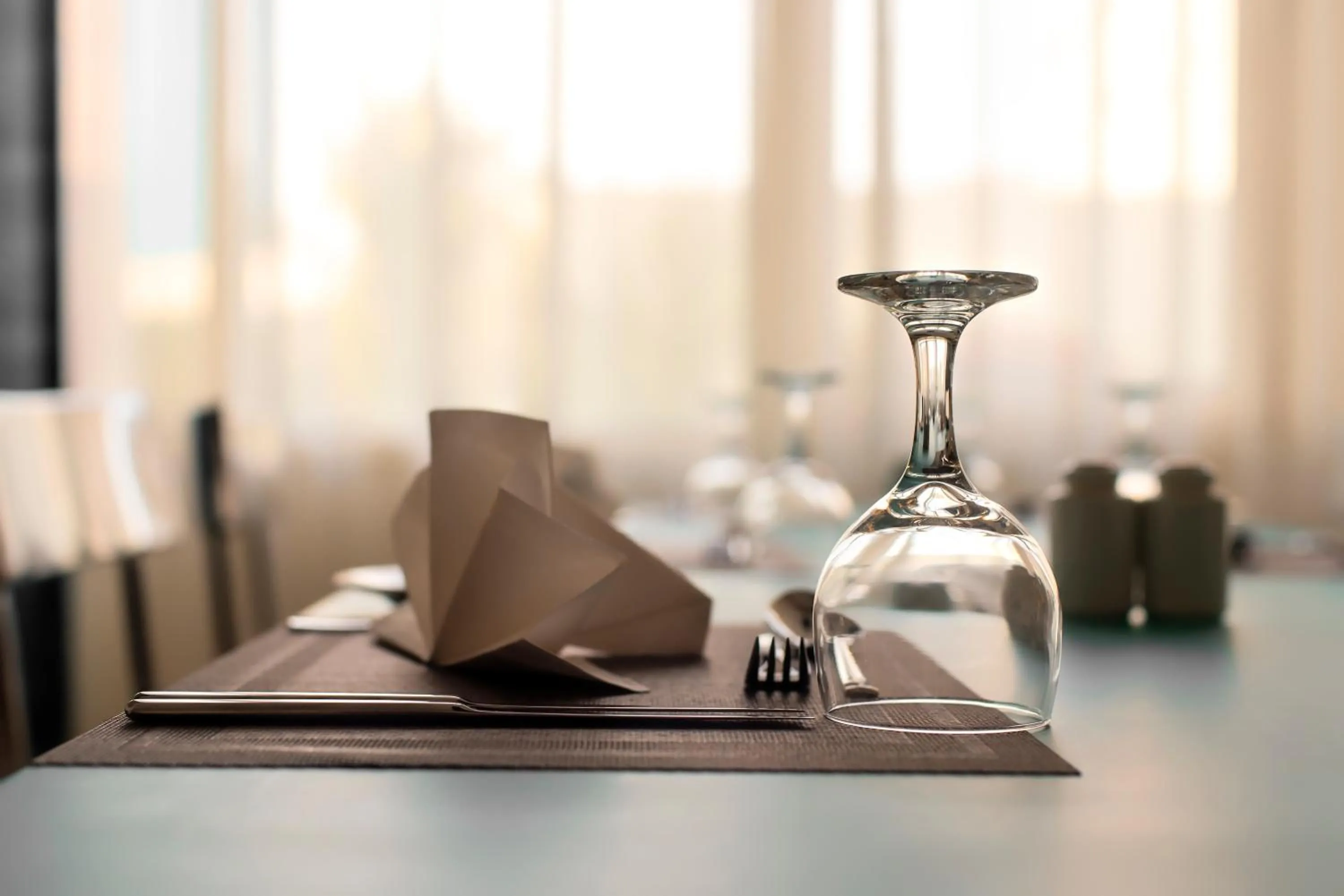 Restaurant/places to eat in Al Joud Hotel Makkah