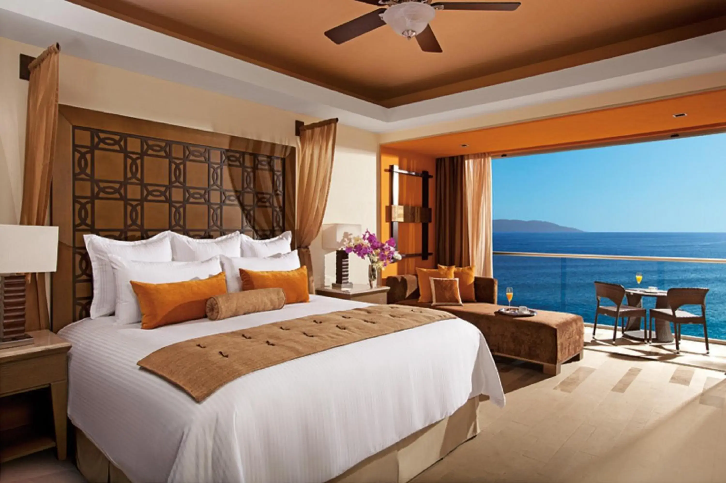 Preferred Club Junior Suite Ocean View King in Dreams Vallarta Bay Resorts & Spa - All Inclusive Preferred Club Junior Suite Ocean View King in Dreams Vallarta Bay Resorts & Spa - All Inclusive