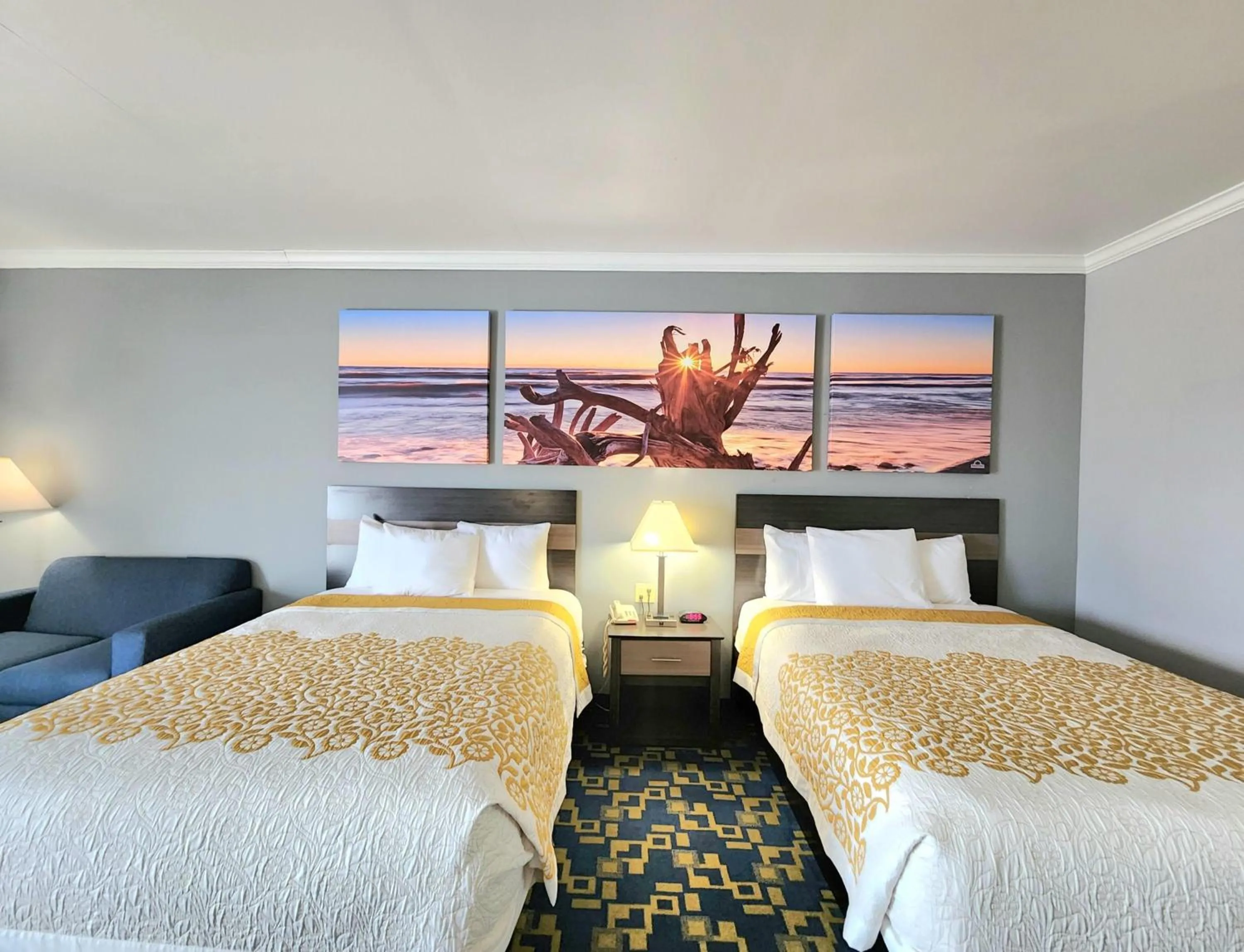 Photo of the whole room, Bed in Days Inn by Wyndham Robstown