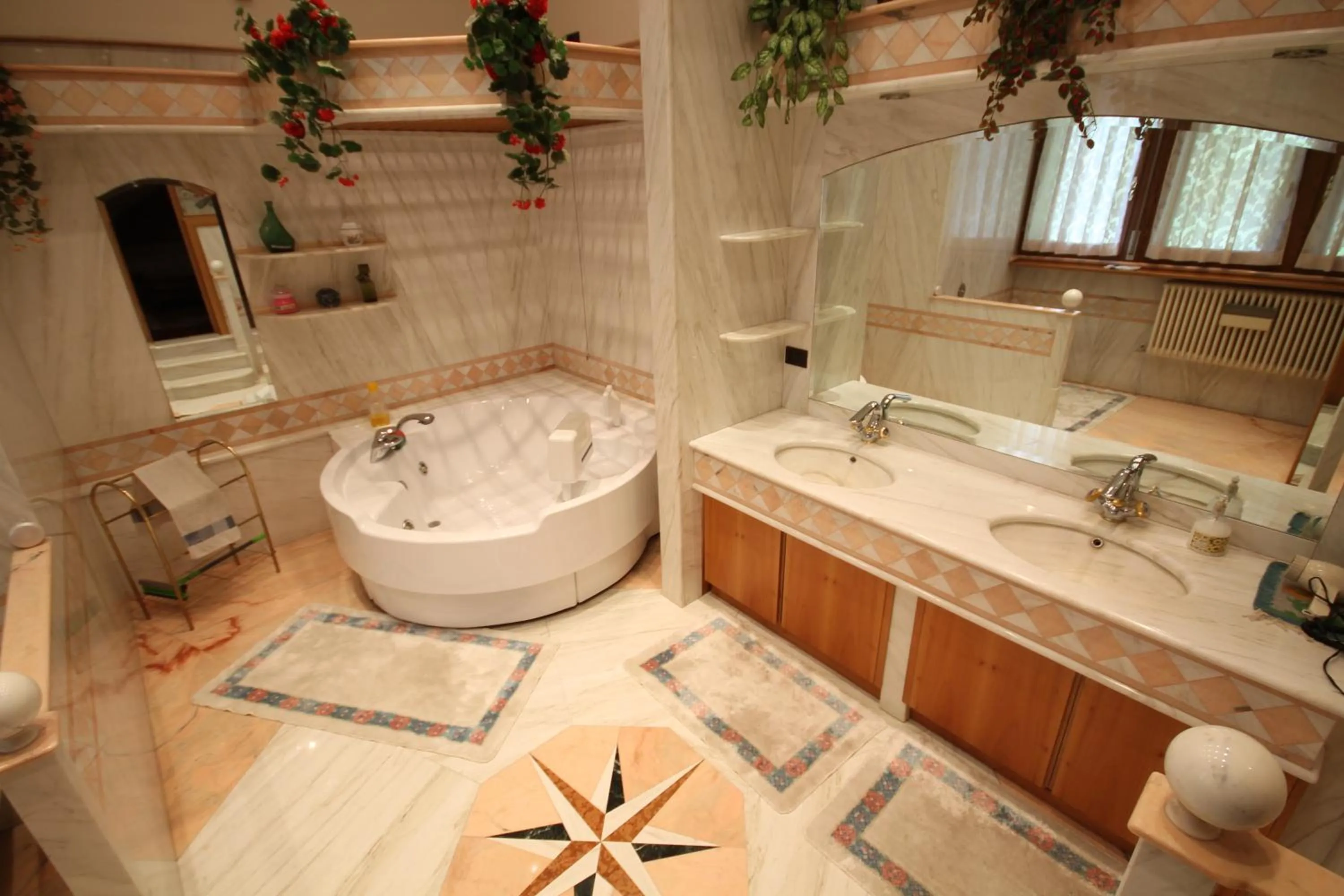 Hot Tub in B&B Family First