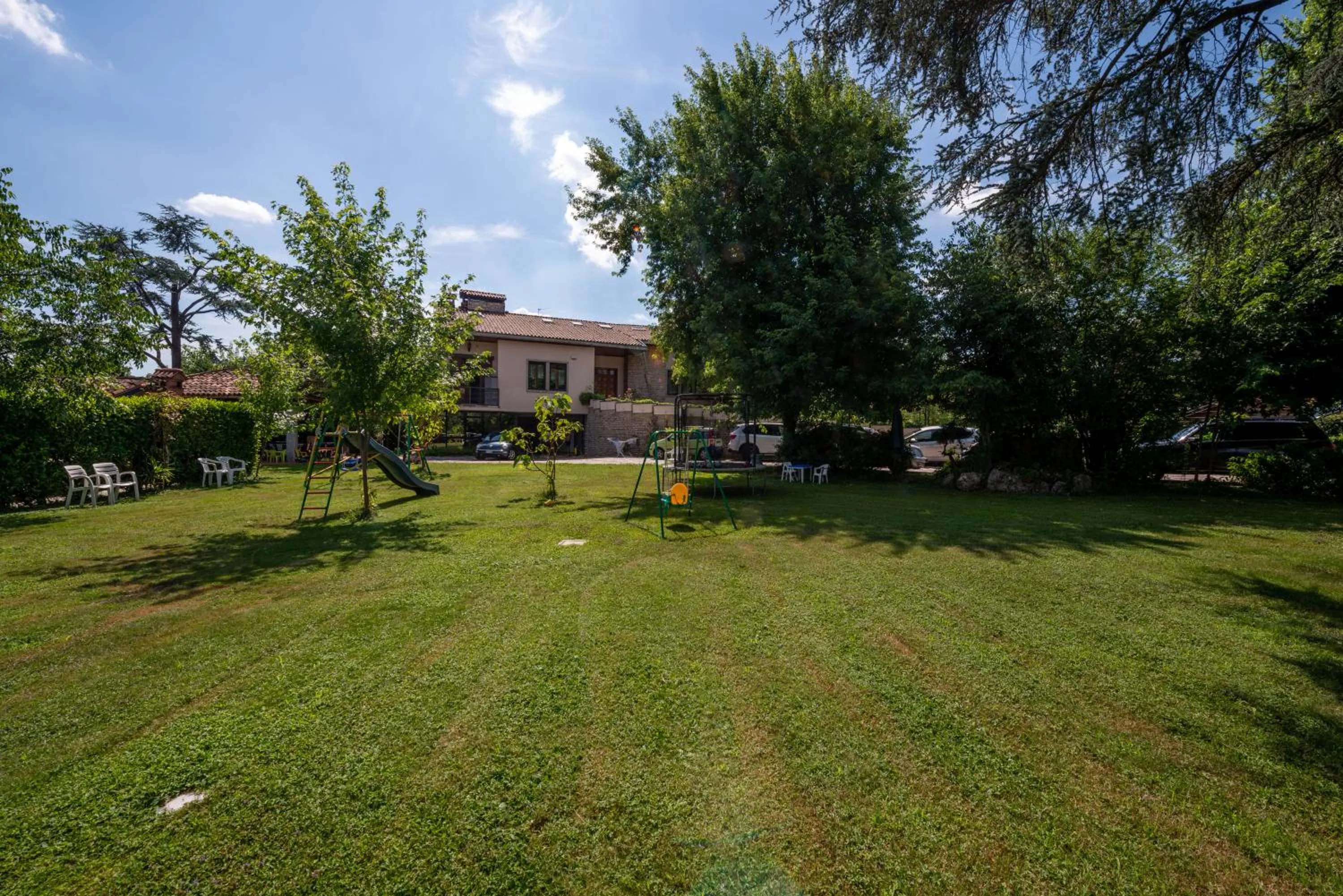 Garden view in B&B Family First