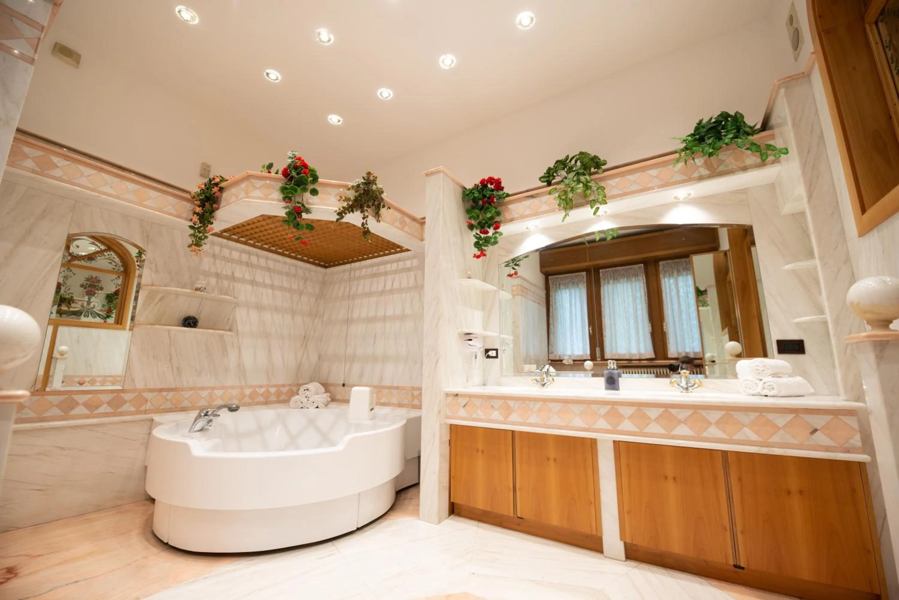 Hot Tub in B&B Family First