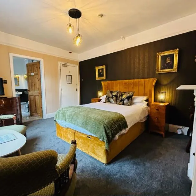 Bedroom, Bed in The Old Registry guest house