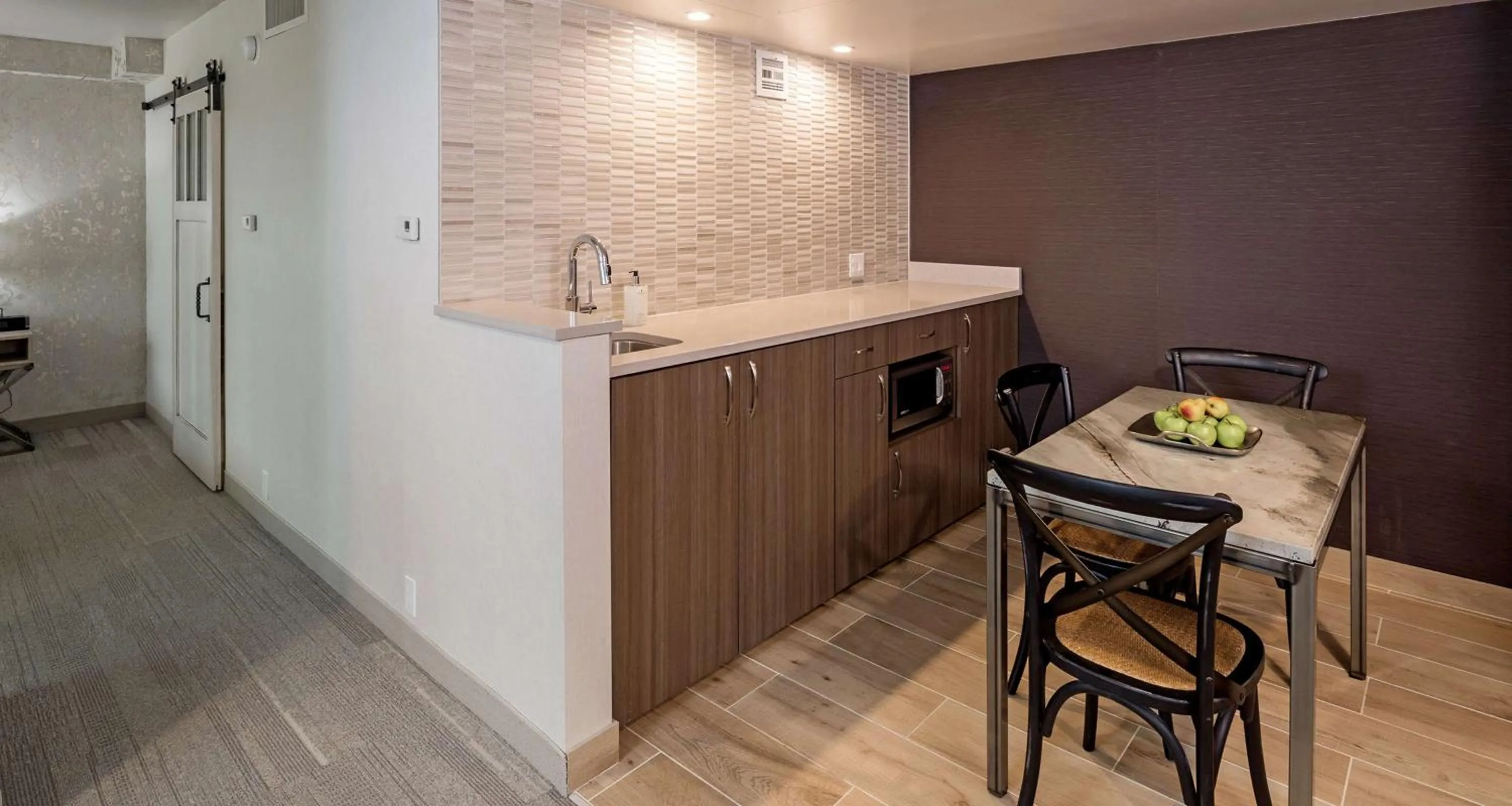 Photo of the whole room in The Rushmore Hotel & Suites; BW Premier Collection