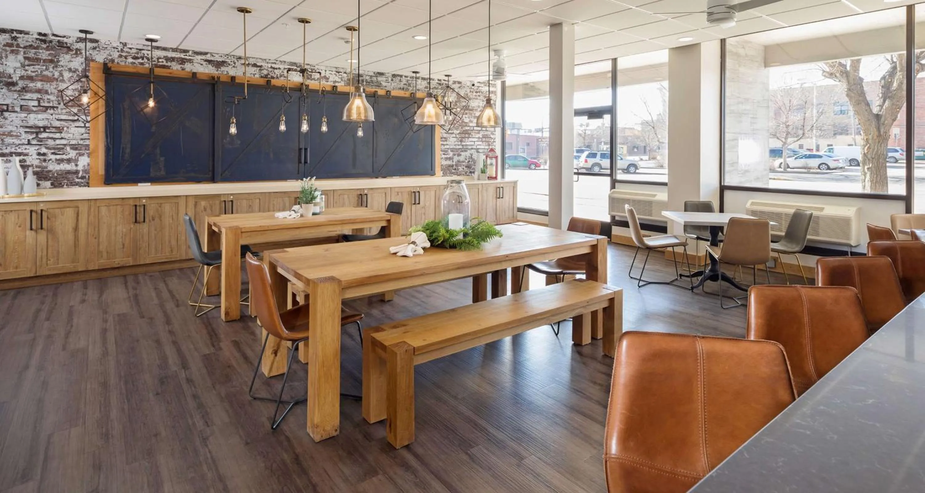 Lounge or bar in The Rushmore Hotel & Suites; BW Premier Collection