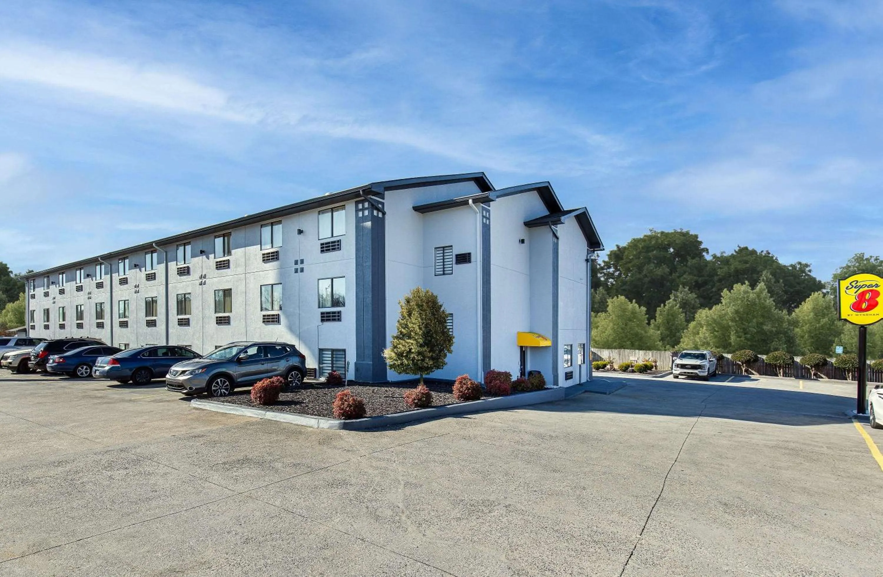 Property building in Super 8 by Wyndham Johnson City