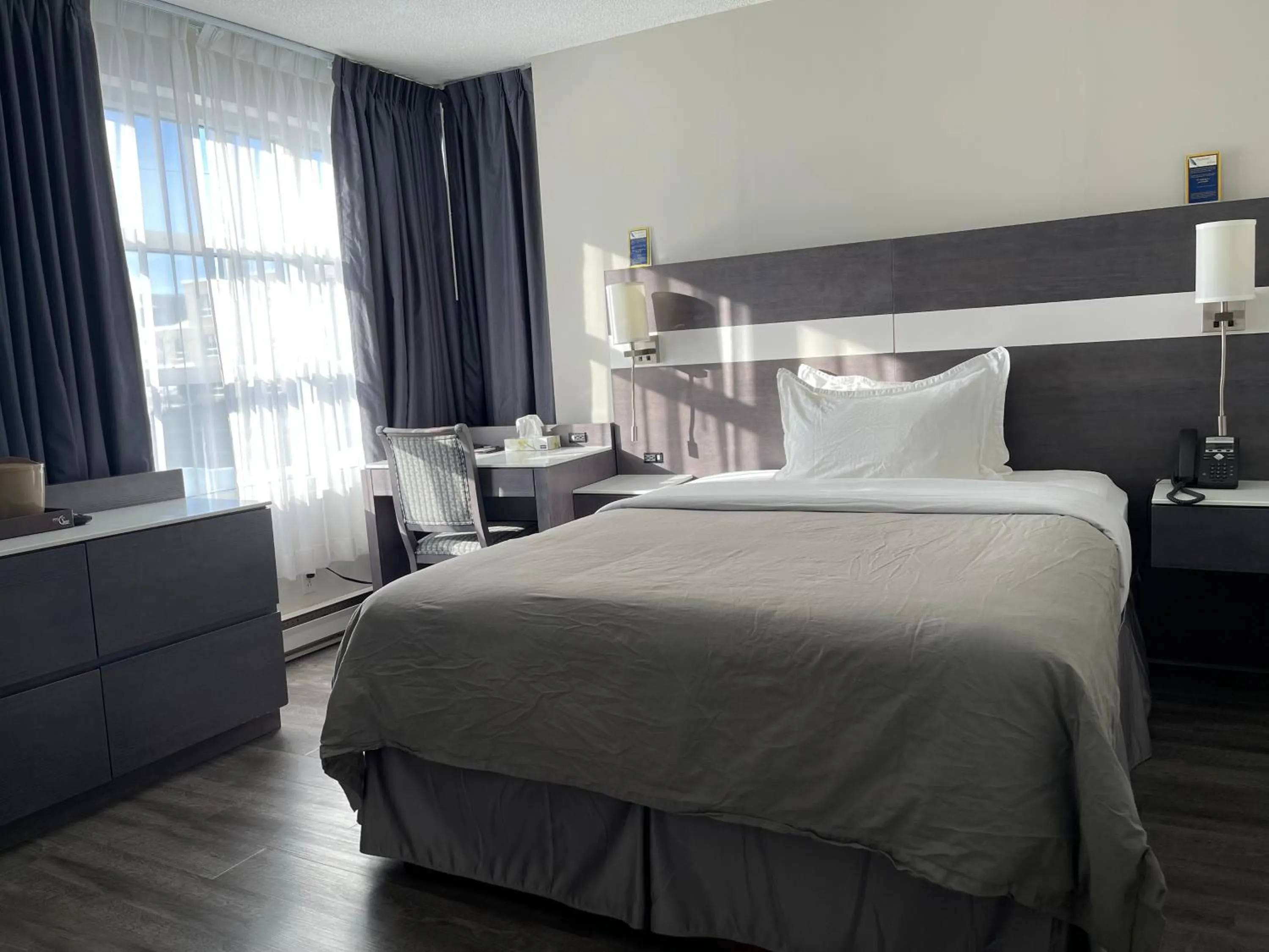 Bedroom, Bed in Auberge de la Gare