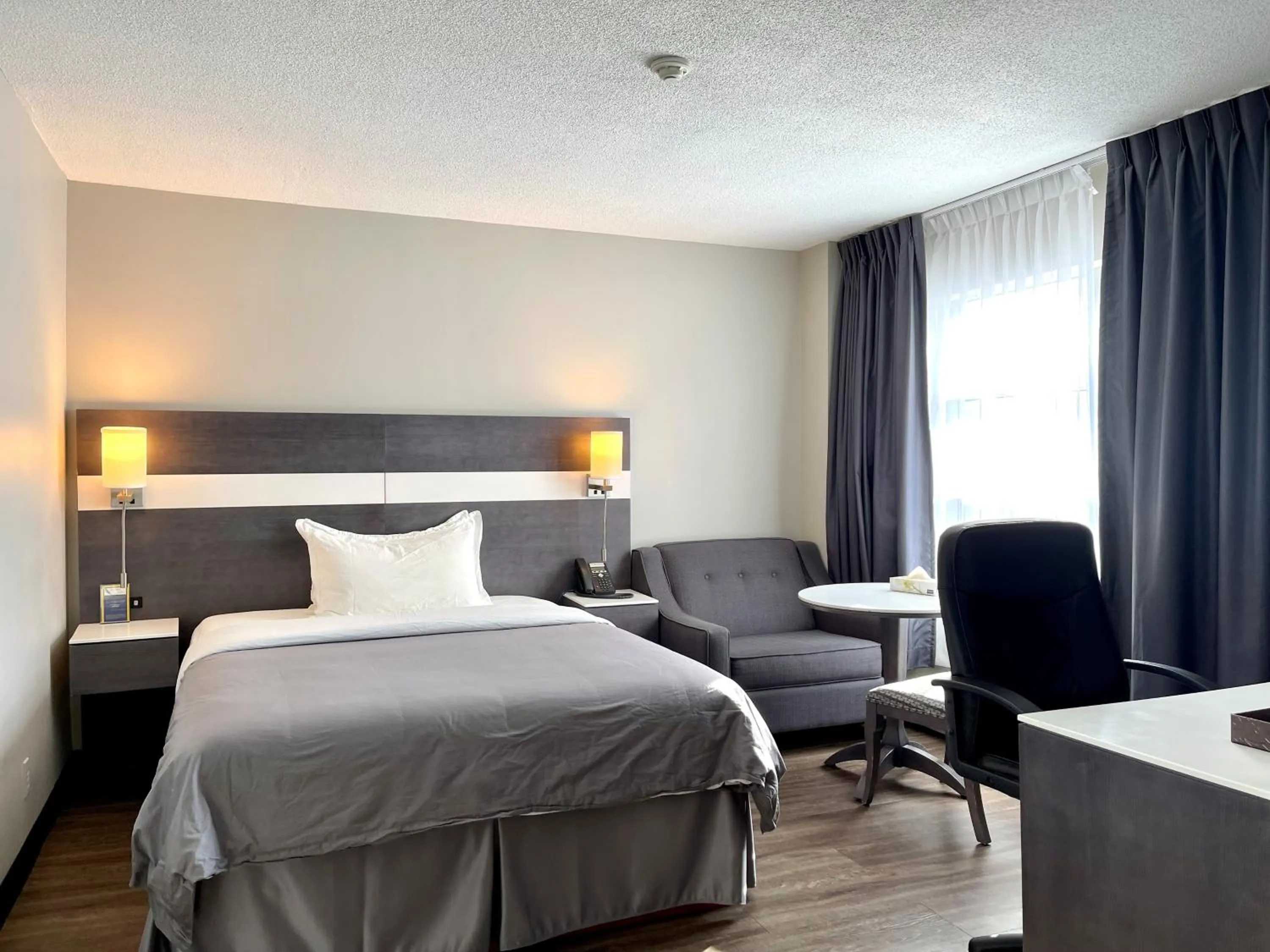 Bedroom, Bed in Auberge de la Gare