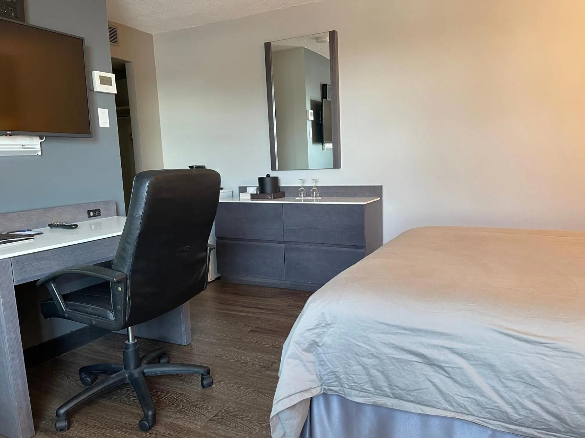 Bedroom, Bed in Auberge de la Gare