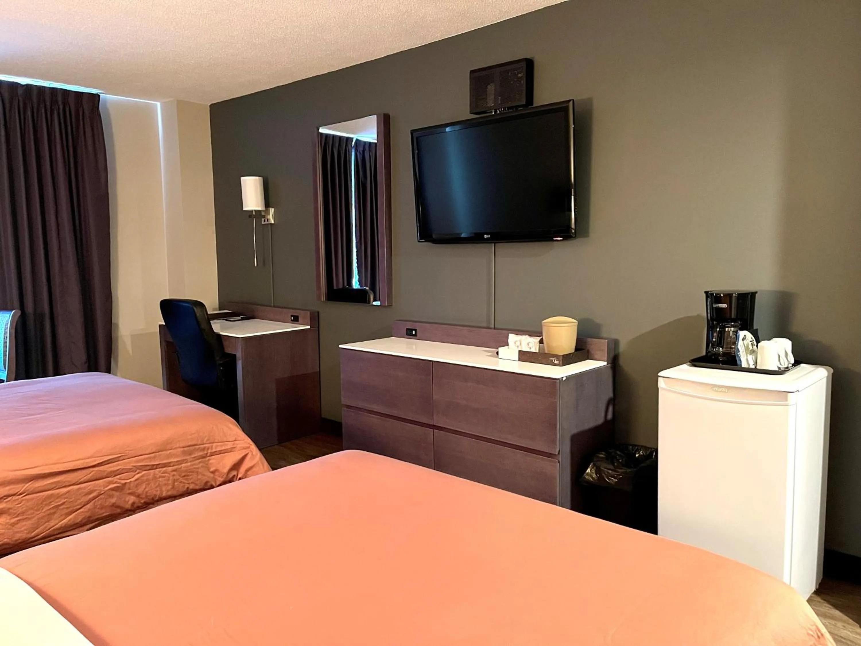 Bedroom, Bed in Auberge de la Gare