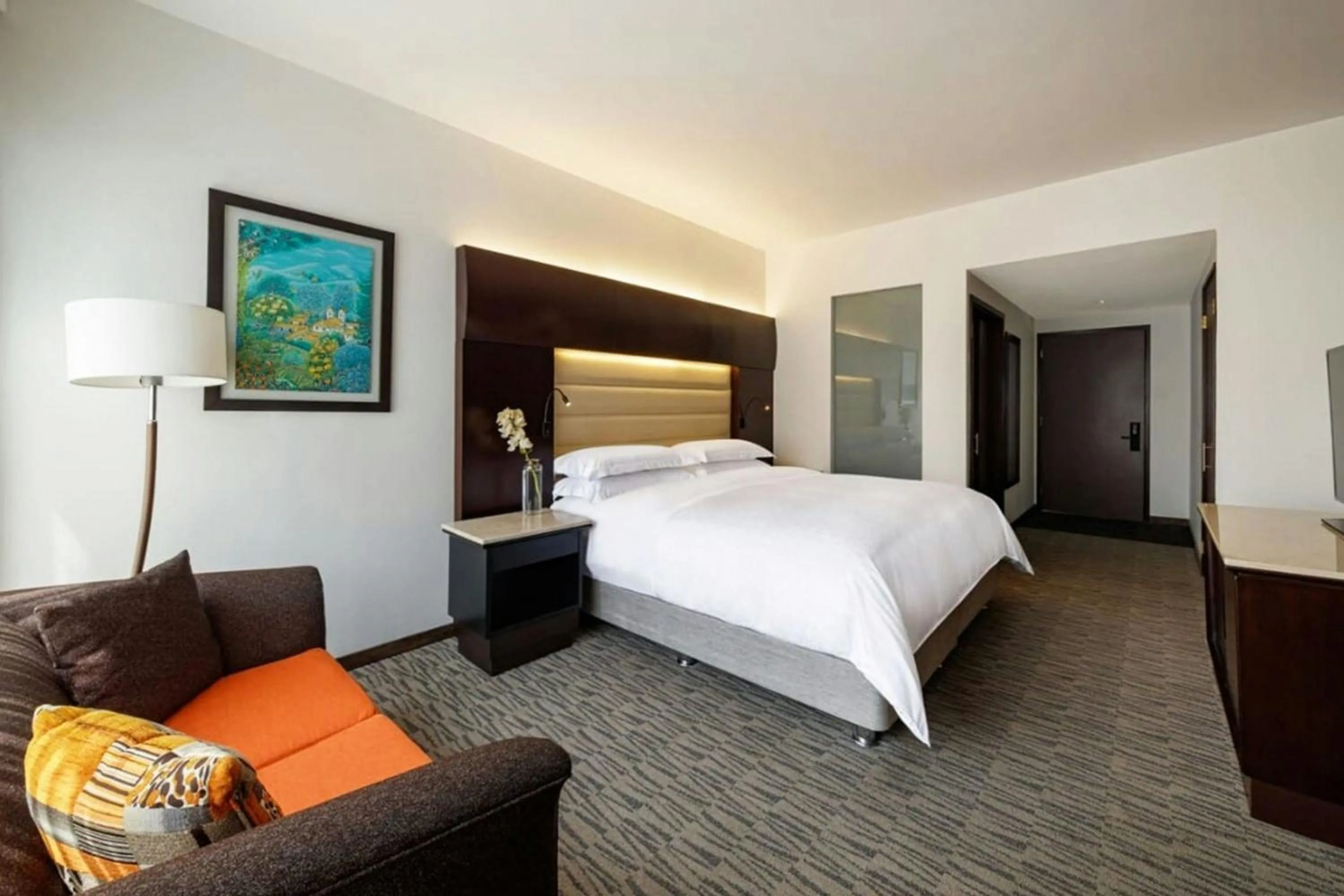 Photo of the whole room, Bed in Sheraton Bogotá Hotel