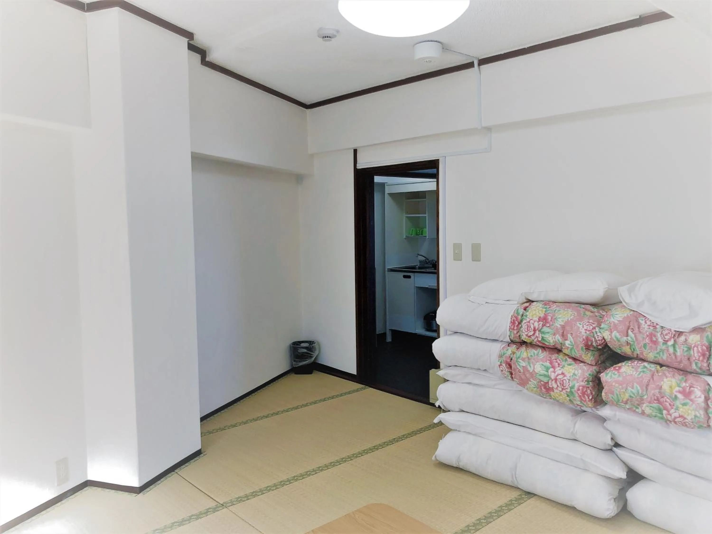 Photo of the whole room in Sunset Hills Inn Naha