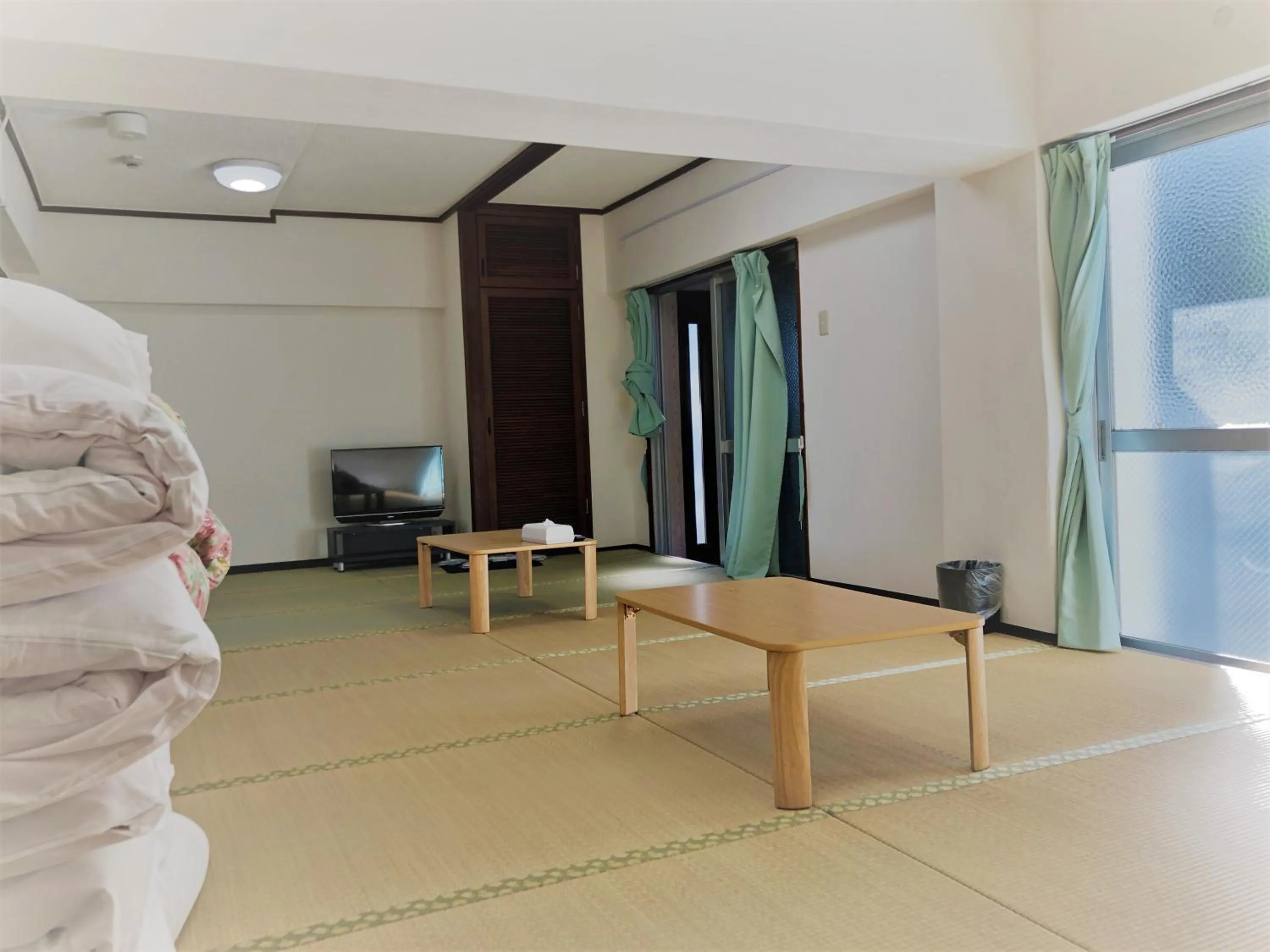 Photo of the whole room in Sunset Hills Inn Naha