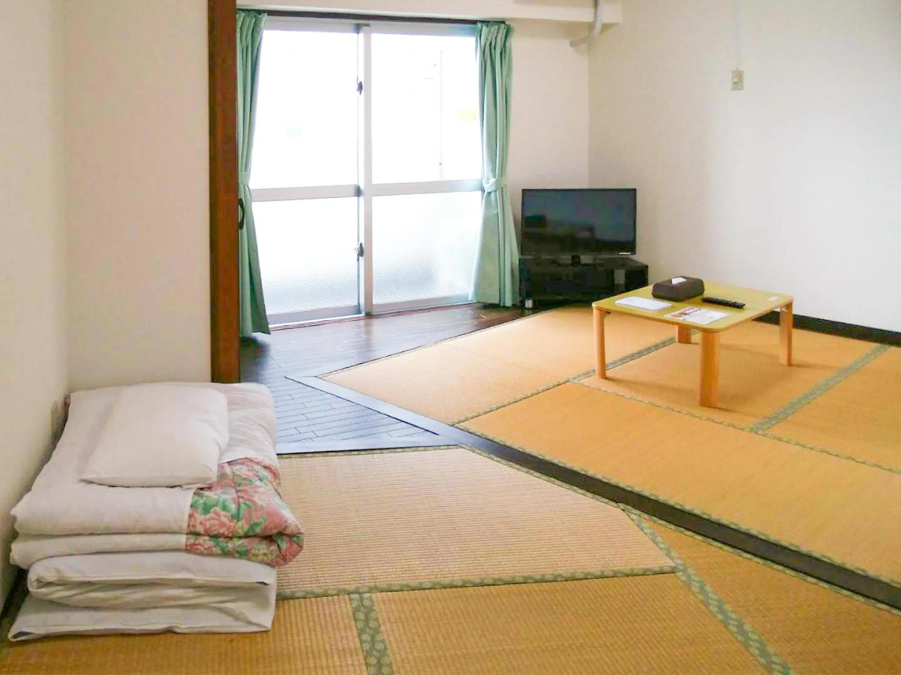 Photo of the whole room in Sunset Hills Inn Naha