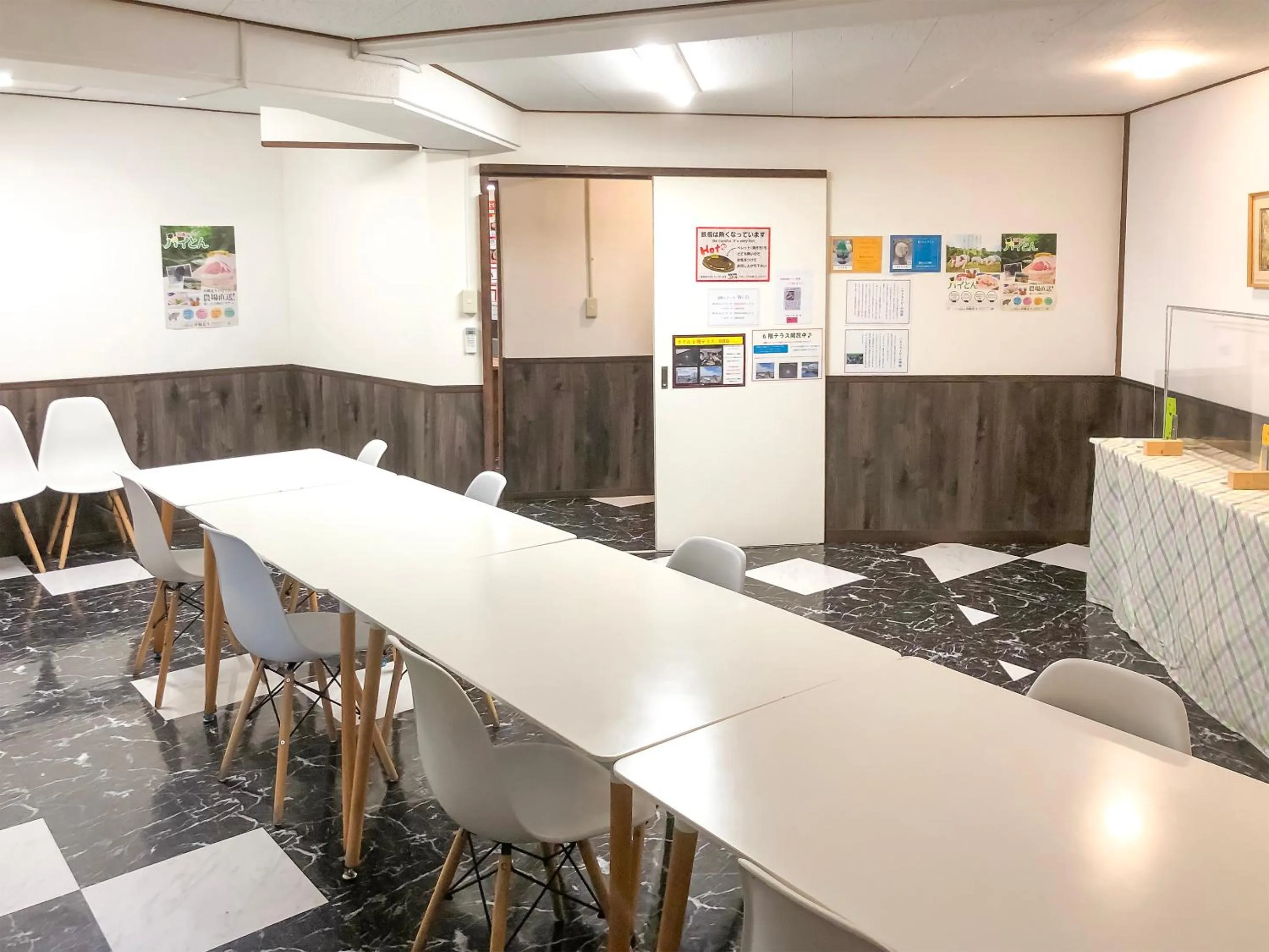 Area and facilities in Sunset Hills Inn Naha