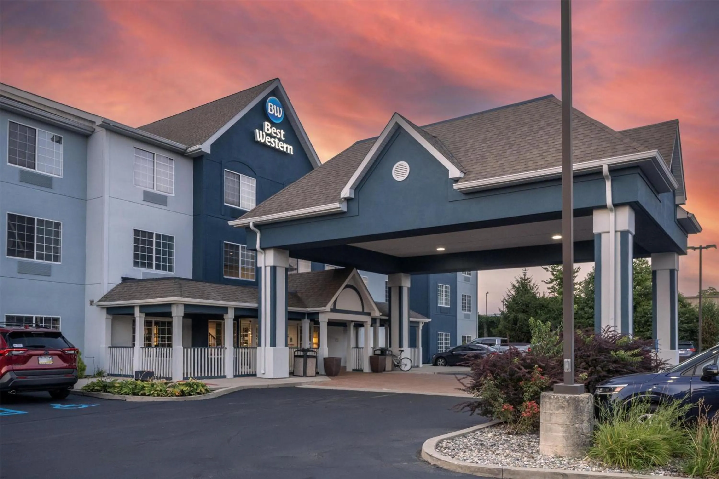 Property building in Best Western Fort Wayne Inn & Suites North