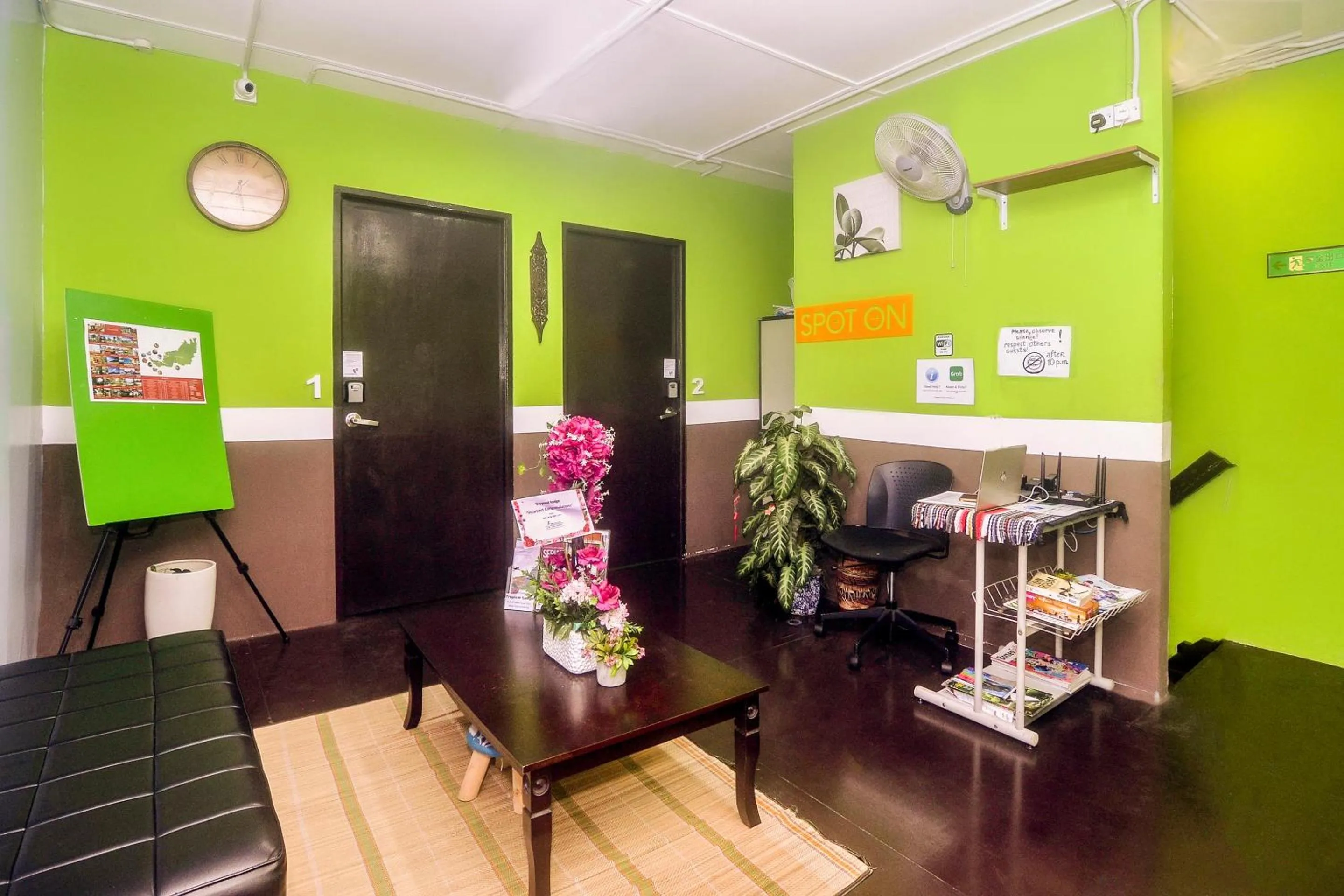 Lobby or reception in Hotel O Tropical Lodge