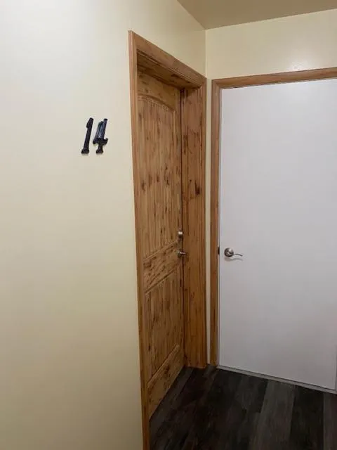 Yellowstone Riverside Cottages