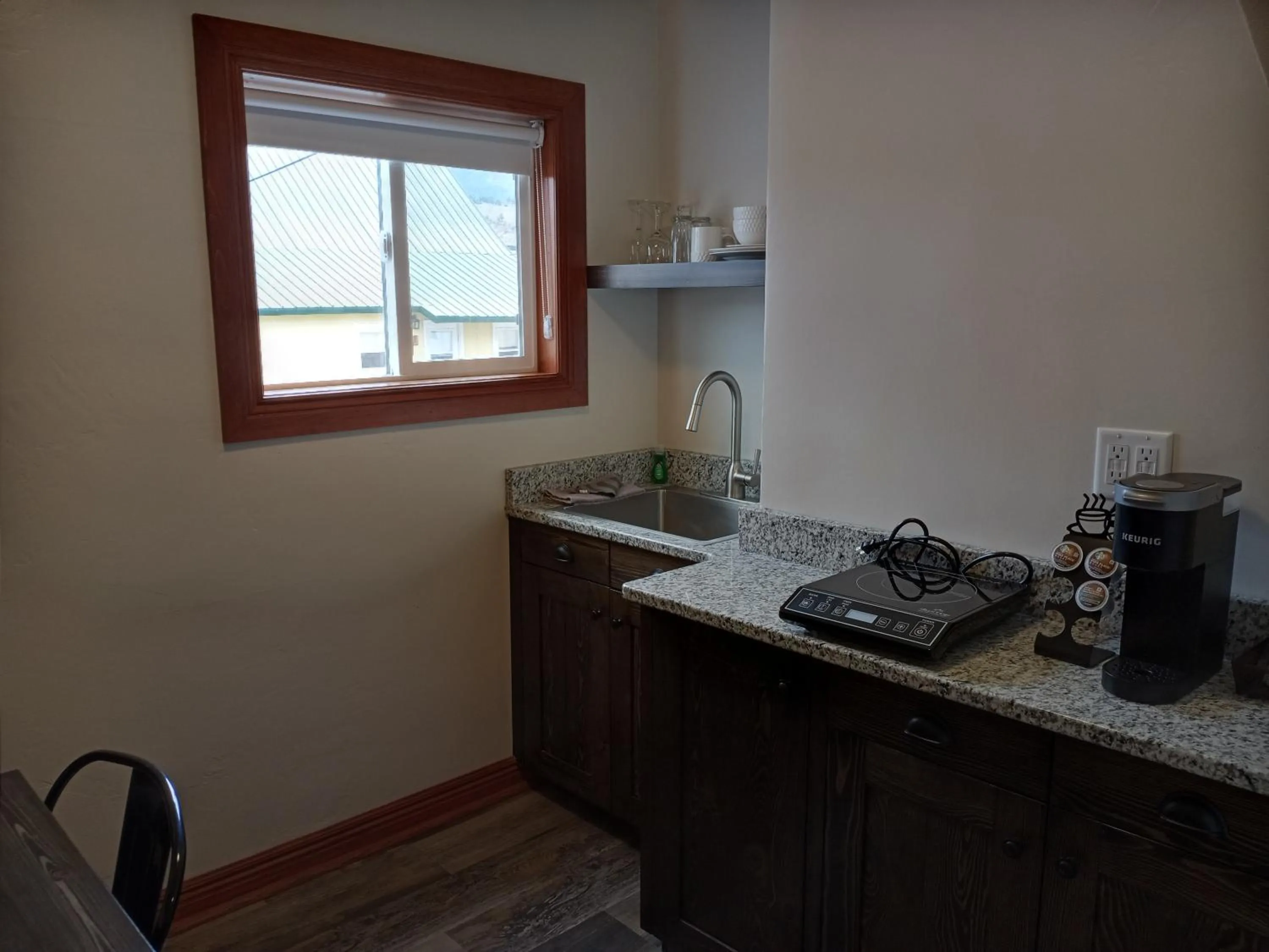 Yellowstone Riverside Cottages