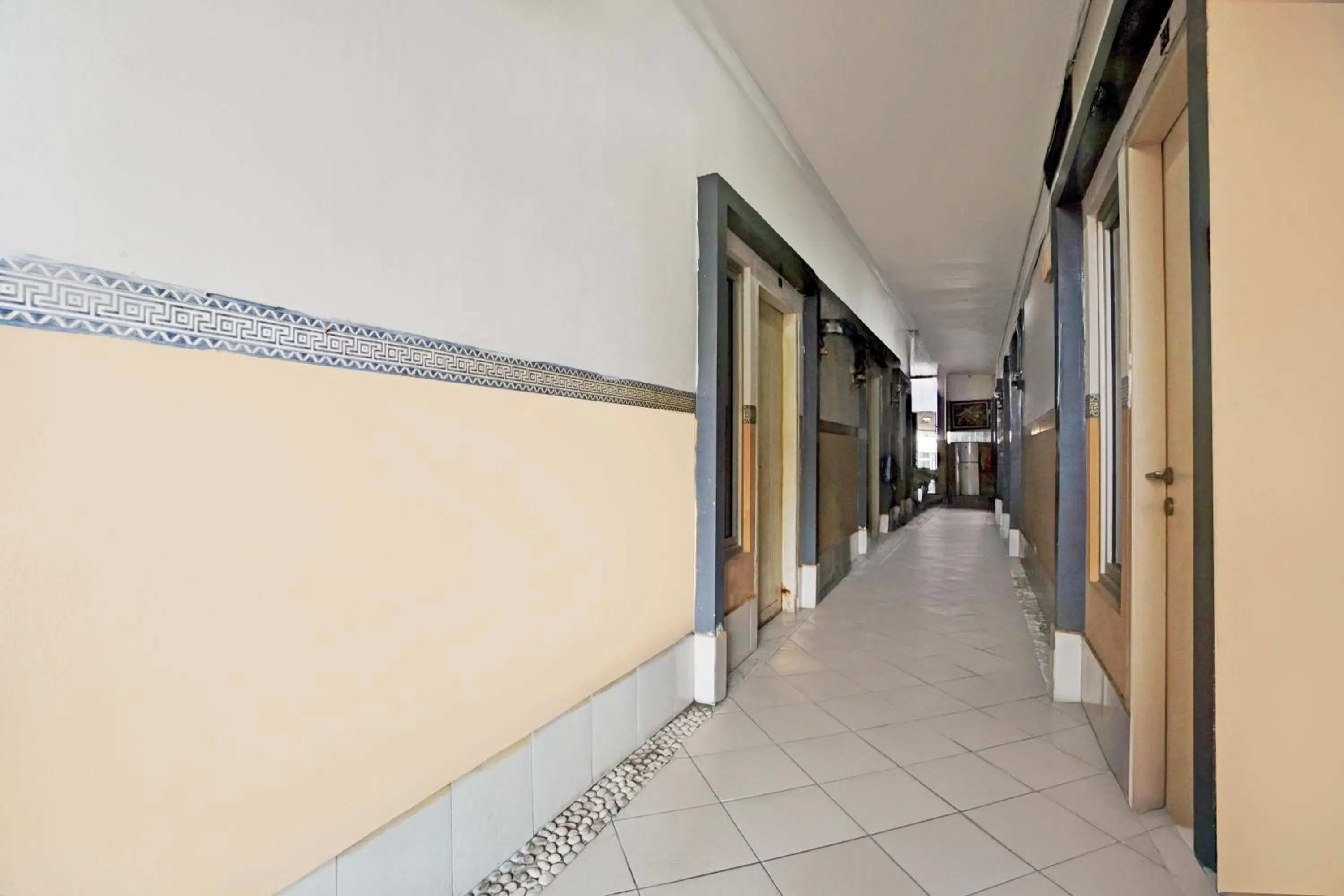 Lobby or reception in Hotel O Tegalsari Near Tunjungan Plaza