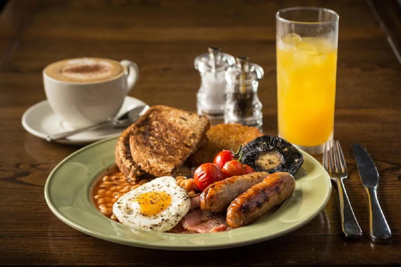 Restaurant/places to eat in Dovey Inn