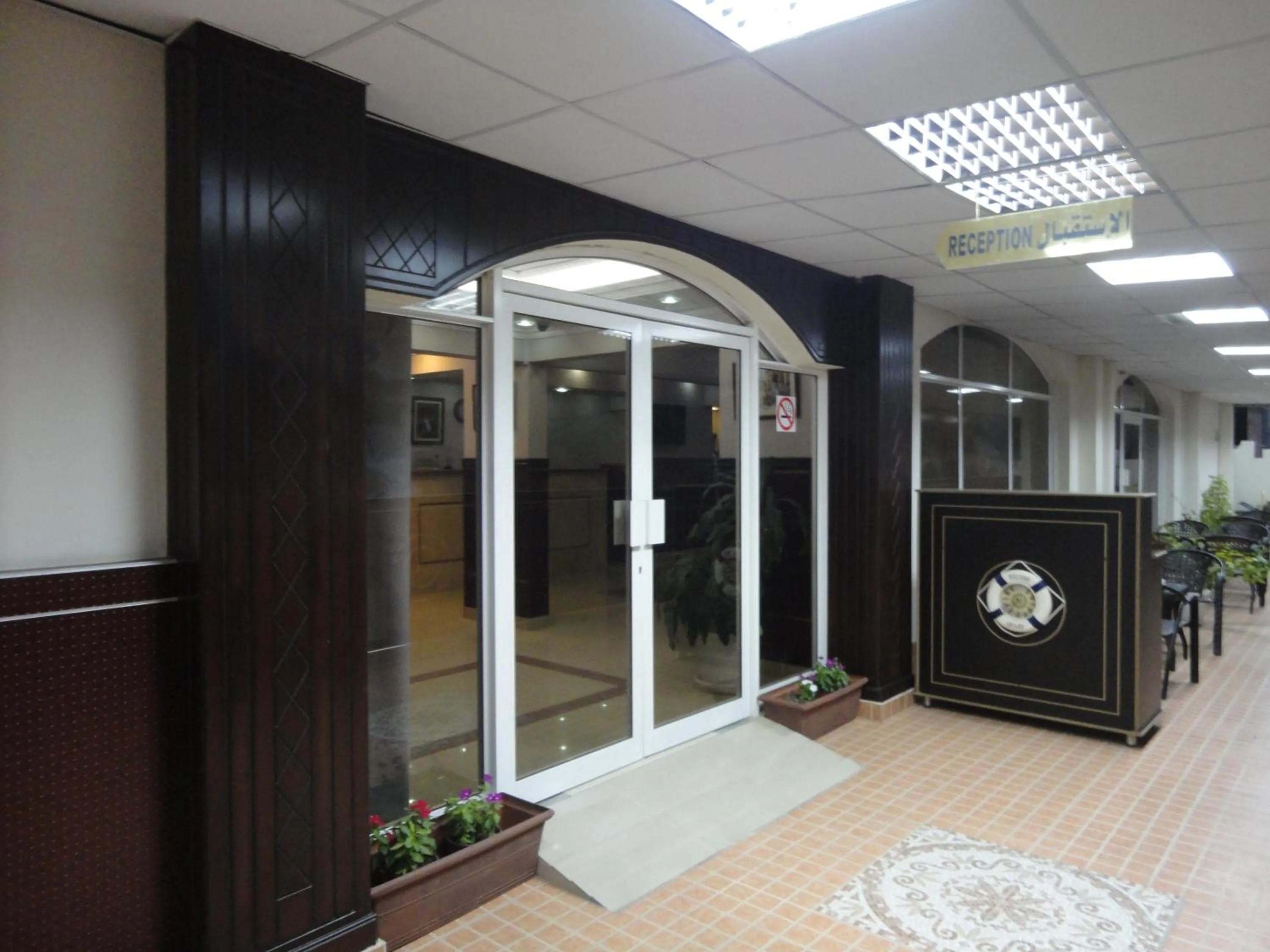 Facade/entrance in Dolphin Hotel