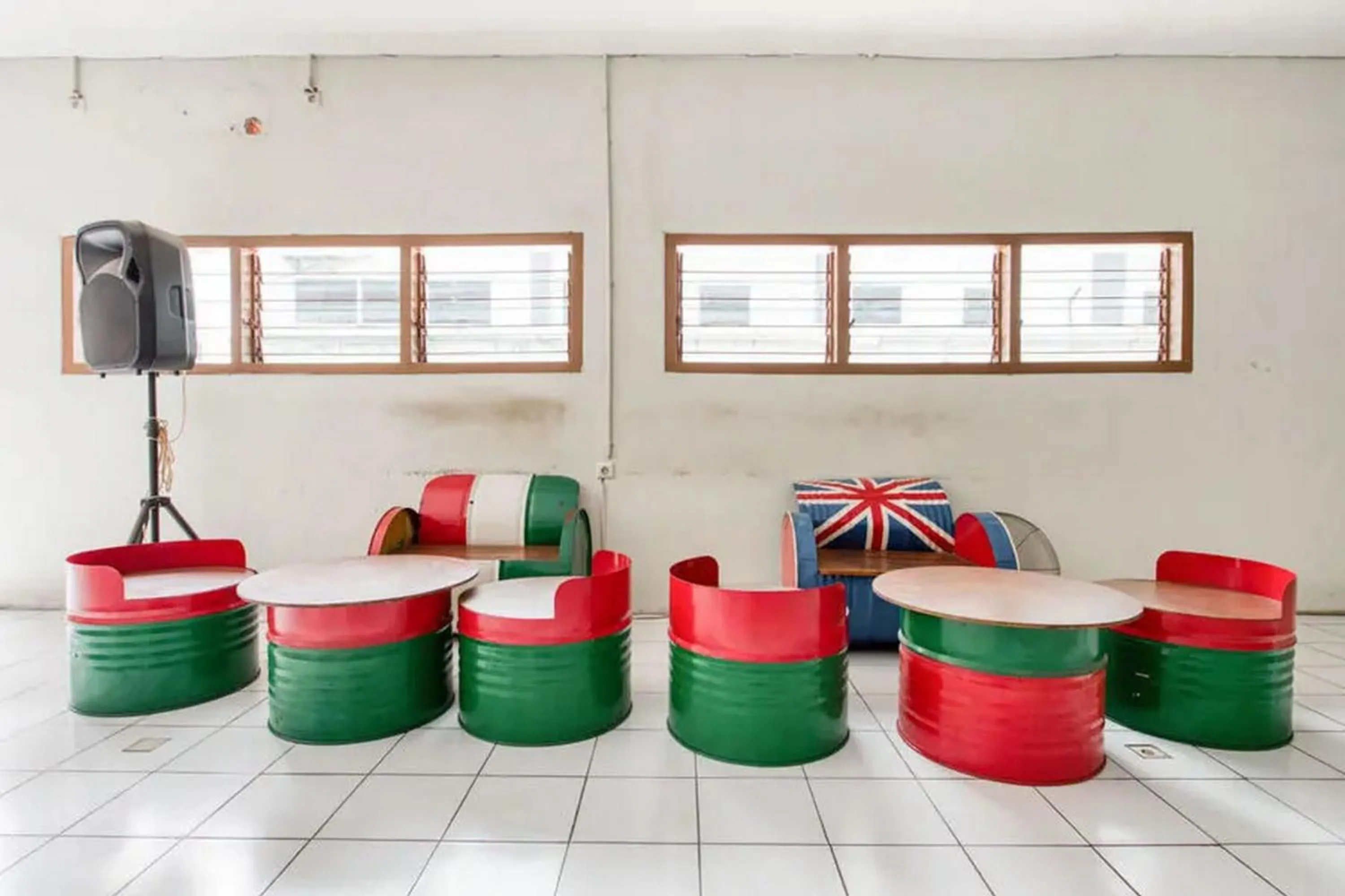 Lobby or reception in RedDoorz Plus near Galaxy Mall